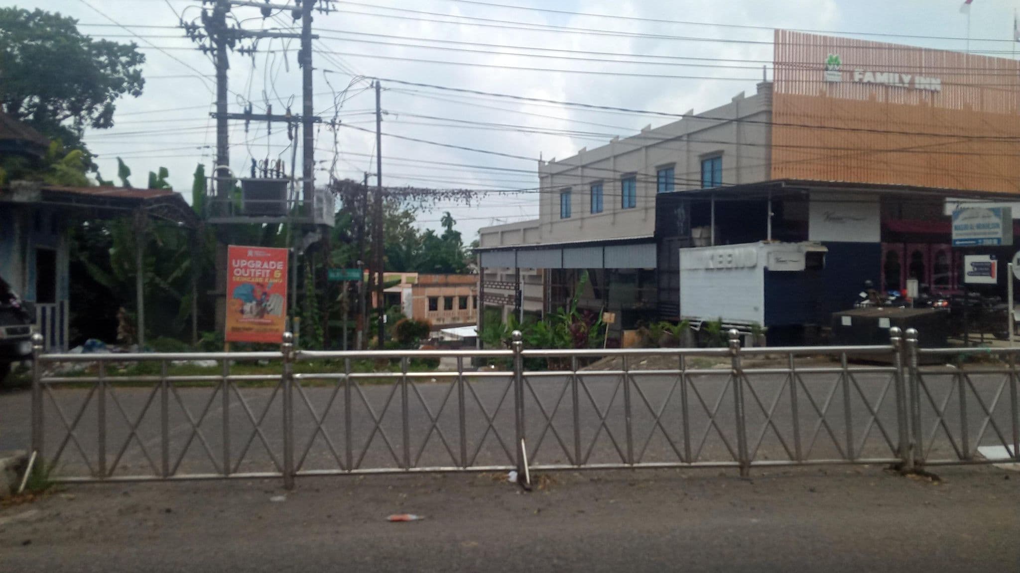 Street view near Family Inn, Muara Bungo — © danils (CC BY-SA · Mapillary)