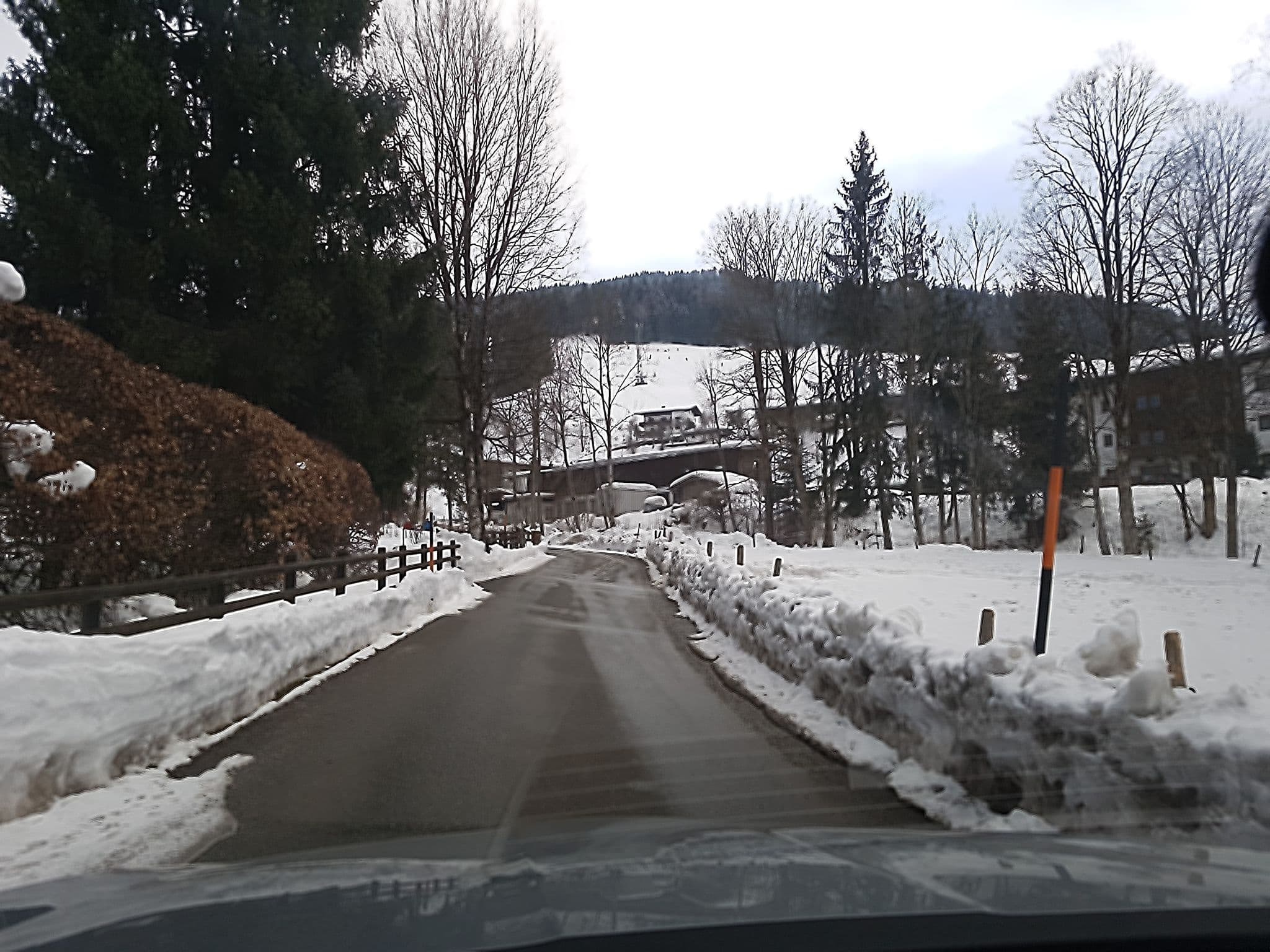 Street view near Haus am Sonnenfeld, Scheffau am Wilden Kaiser — © dsmm (CC BY-SA · Mapillary)
