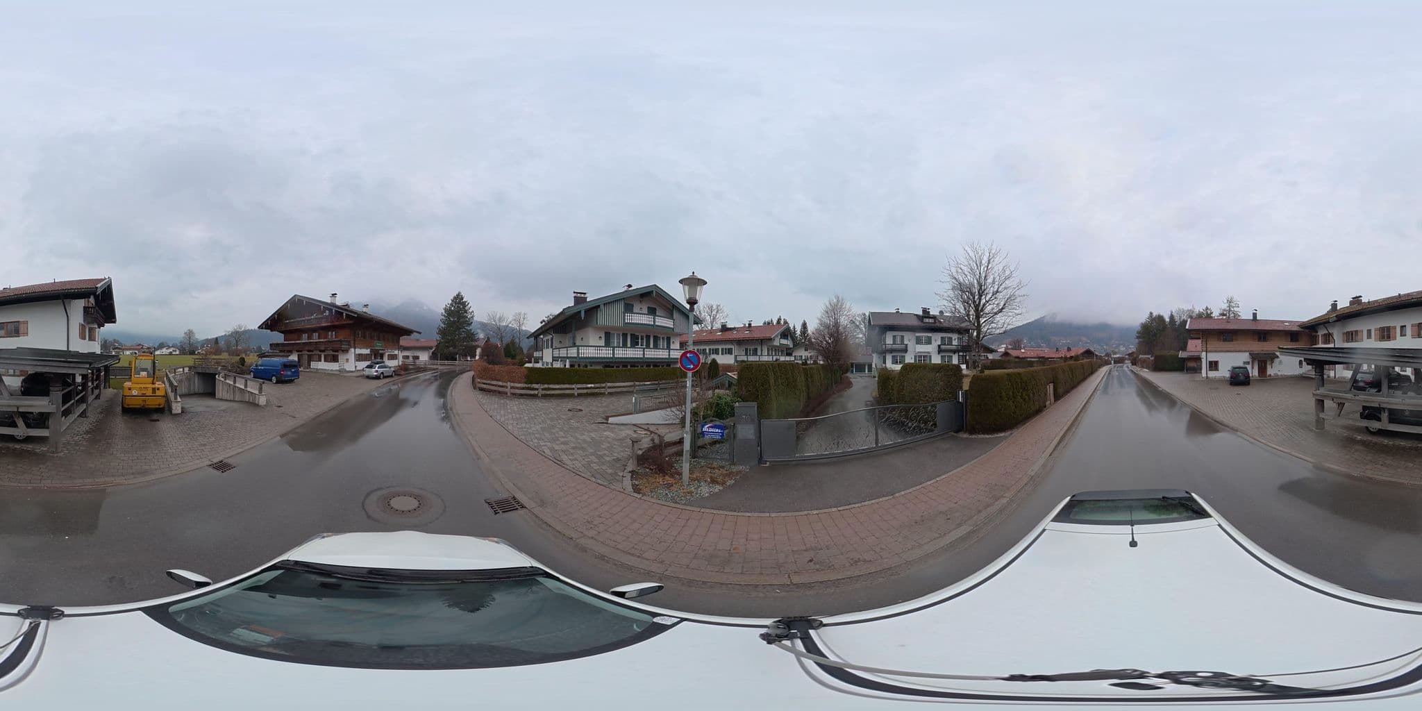 Street view near Gästehaus Liedschreiber, Rottach-Egern — © osmplus_org (CC BY-SA · Mapillary)