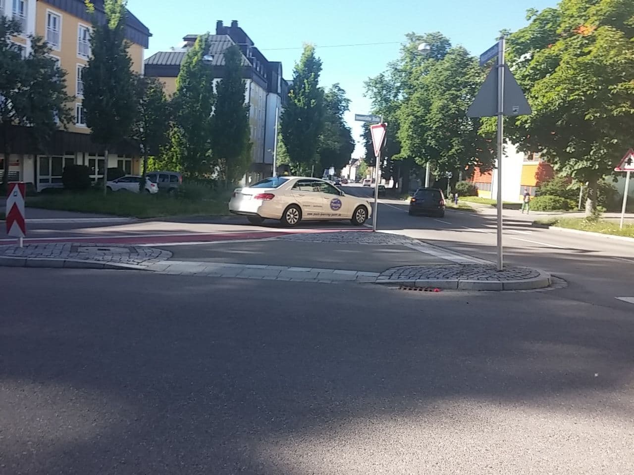 Street view near KemptenCityHost, Kempten (Allgäu) — © umap (CC BY-SA · Mapillary)