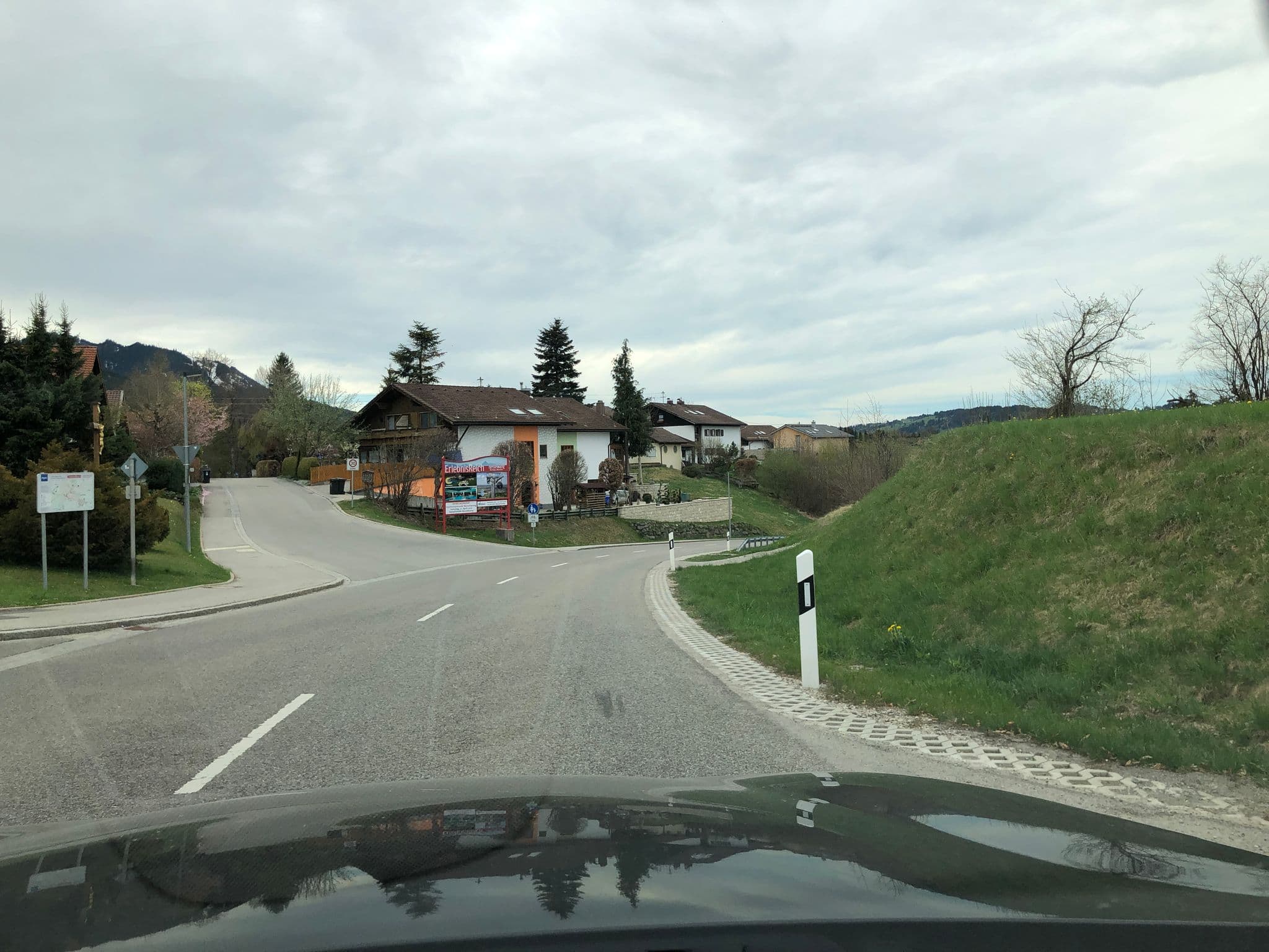 Street view near Zillhalde Stuben, Nesselwang — © derzornigemarkus (CC BY-SA · Mapillary)