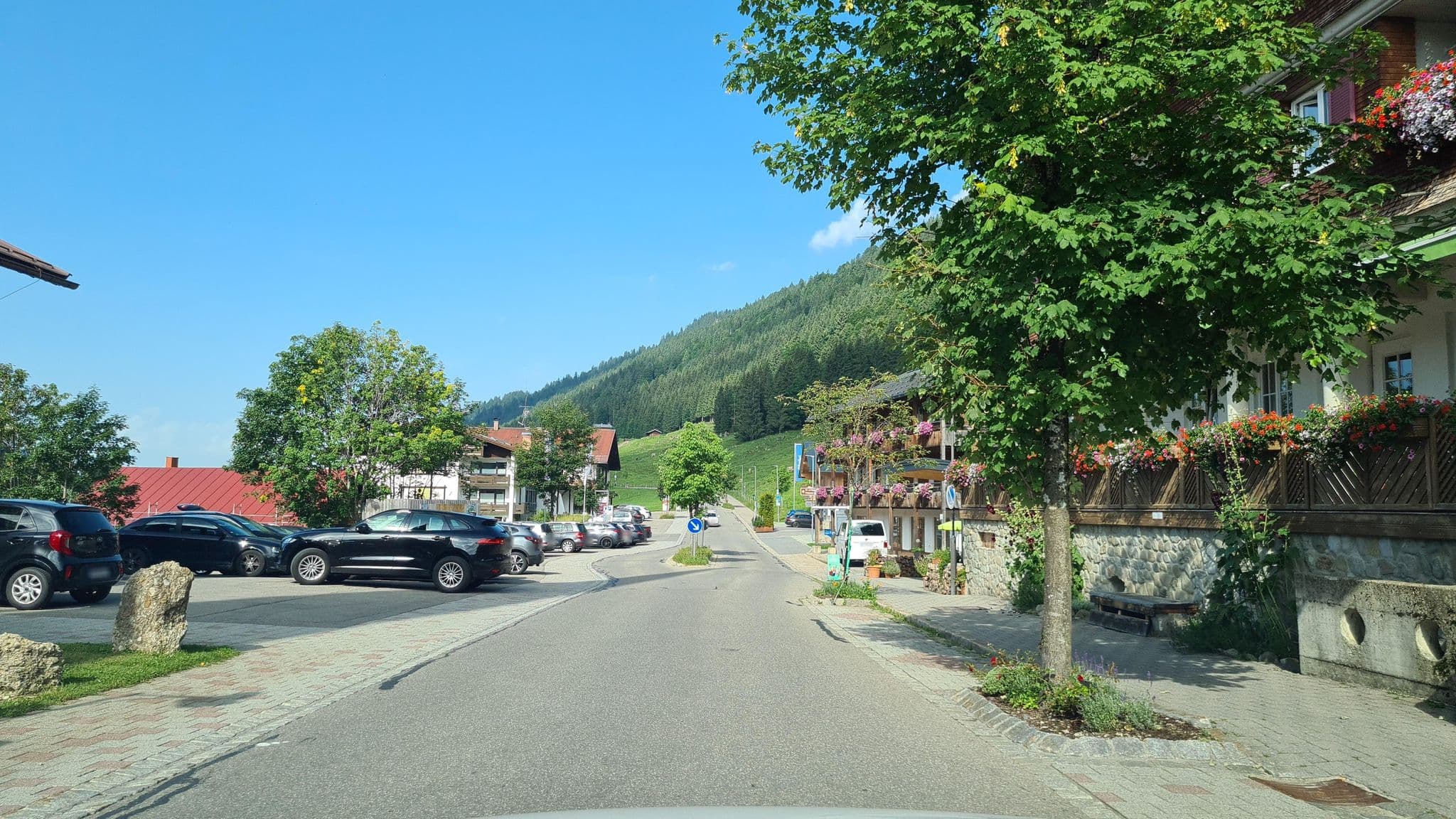 Street view near Berghotel Kienles Adlerkönig, Bolsterlang — © mappi (CC BY-SA · Mapillary)
