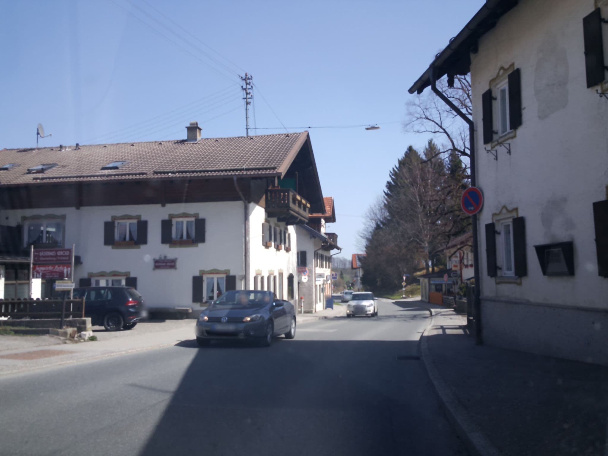 Street view near Haus Ferienglueck, Bad Kohlgrub — © renade (CC BY-SA · Mapillary)