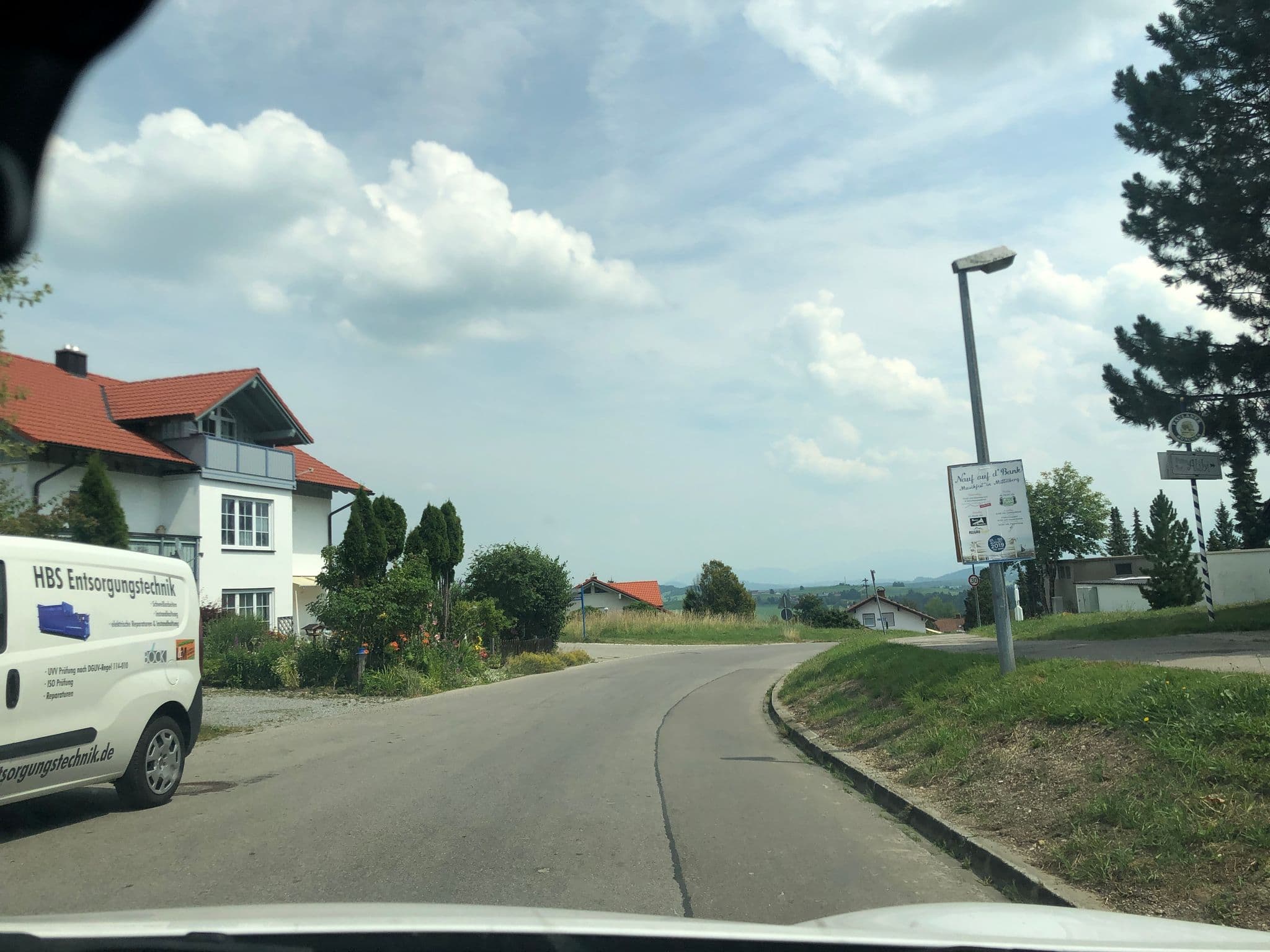 Street view near Ferienwohnung Dischler Panoramablick, Oy-Mittelberg — © holgerd (CC BY-SA · Mapillary)