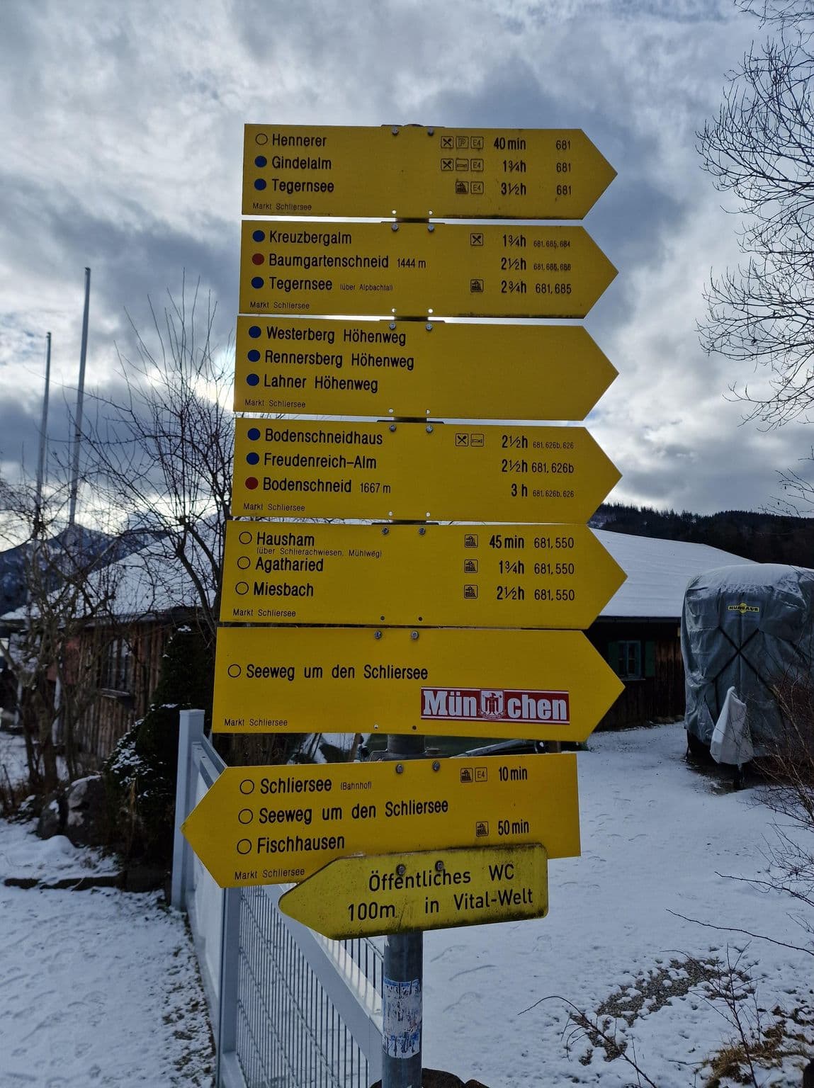 Street view near Apartmenthaus Schirsner, Schliersee — © santon (CC BY-SA · Mapillary)