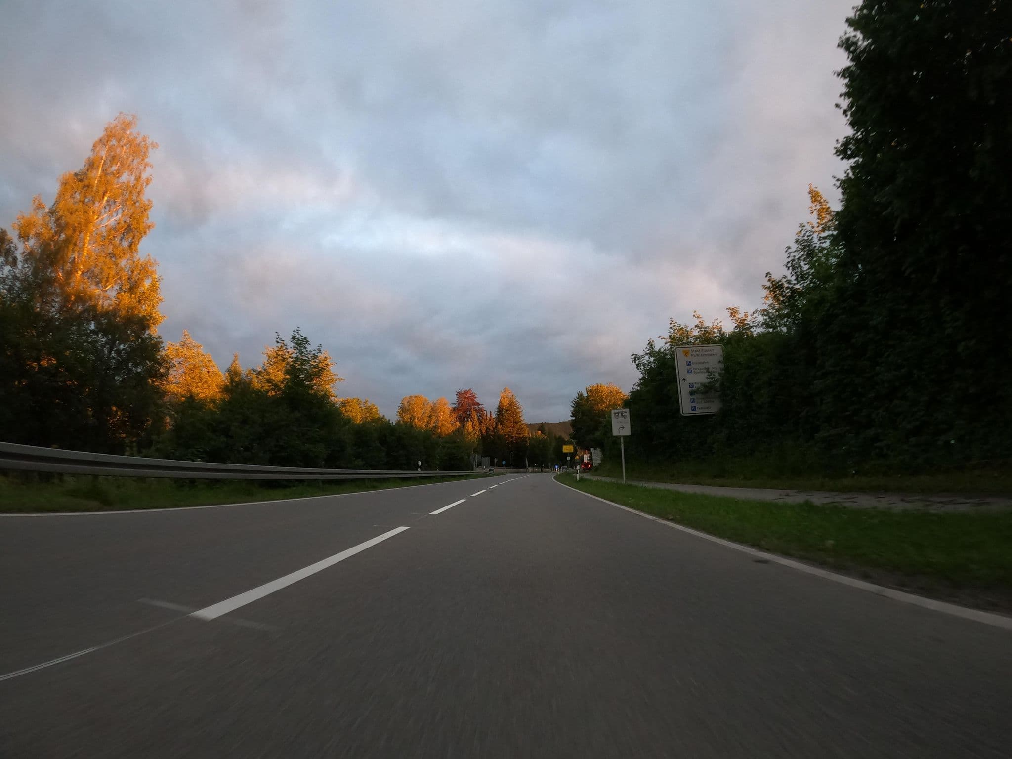 Street view near Alpina Sonnen-Appartements, Füssen — © phitec (CC BY-SA · Mapillary)