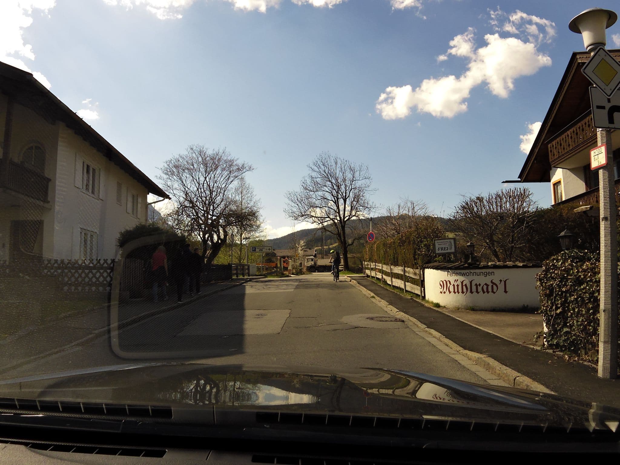 Street view near Gästehaus Mühlrad'l, Mittenwald — © czmrtn (CC BY-SA · Mapillary)