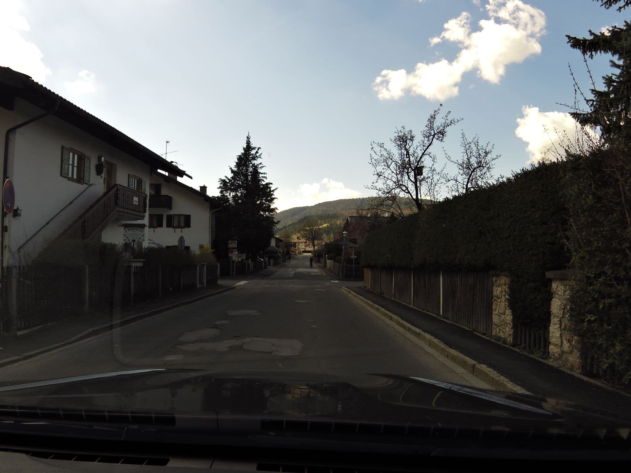 Street view near Ferienhaus Almroeserl, Mittenwald — © czmrtn (CC BY-SA · Mapillary)
