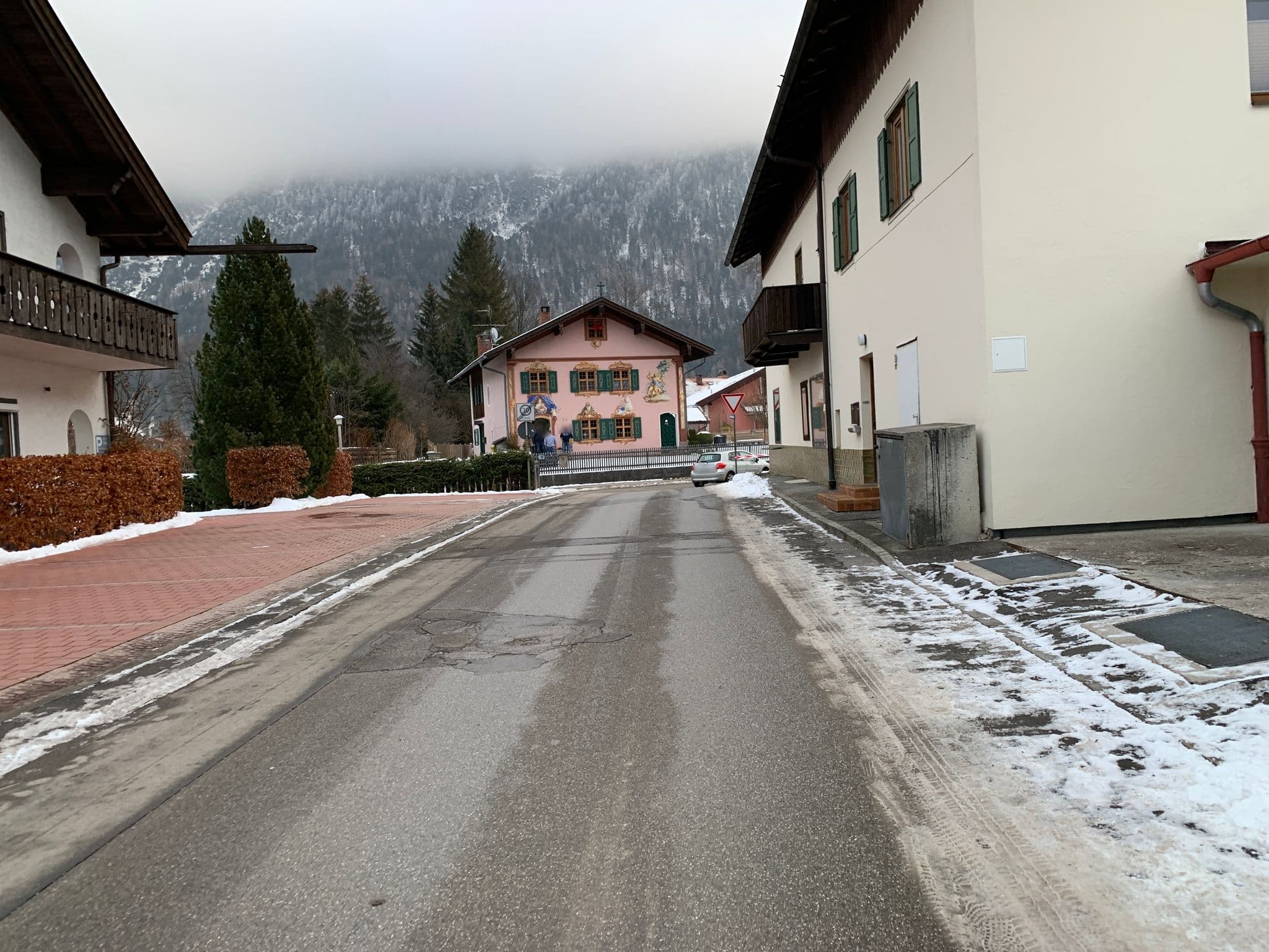 Street view near Gästehaus Franziska Hotel Garni, Mittenwald — © robot8a (CC BY-SA · Mapillary)