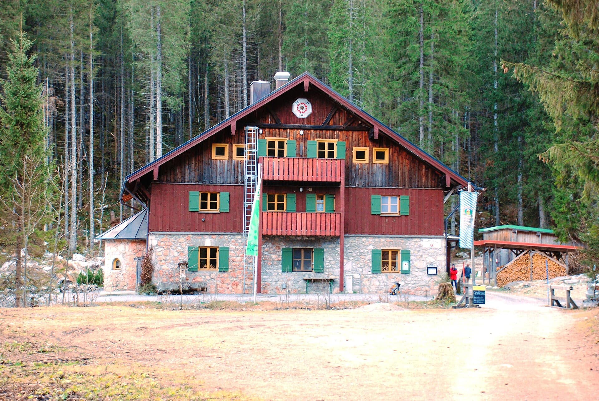 Blecksteinhaus (via Wikimedia Commons, Public domain)
