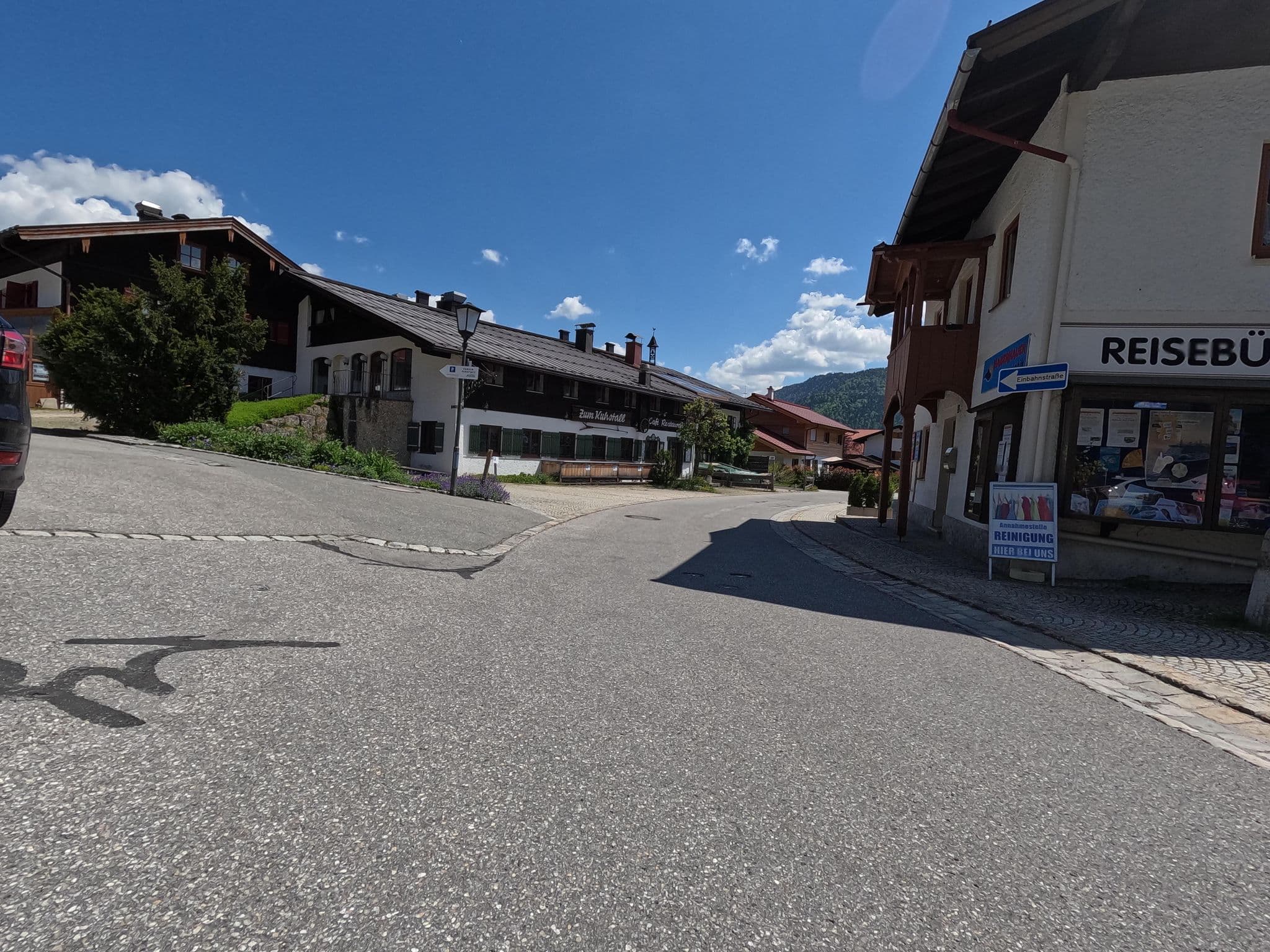 Street view near Kur-Cafe Ferienwohnungen, Reit im Winkl — © natebus (CC BY-SA · Mapillary)