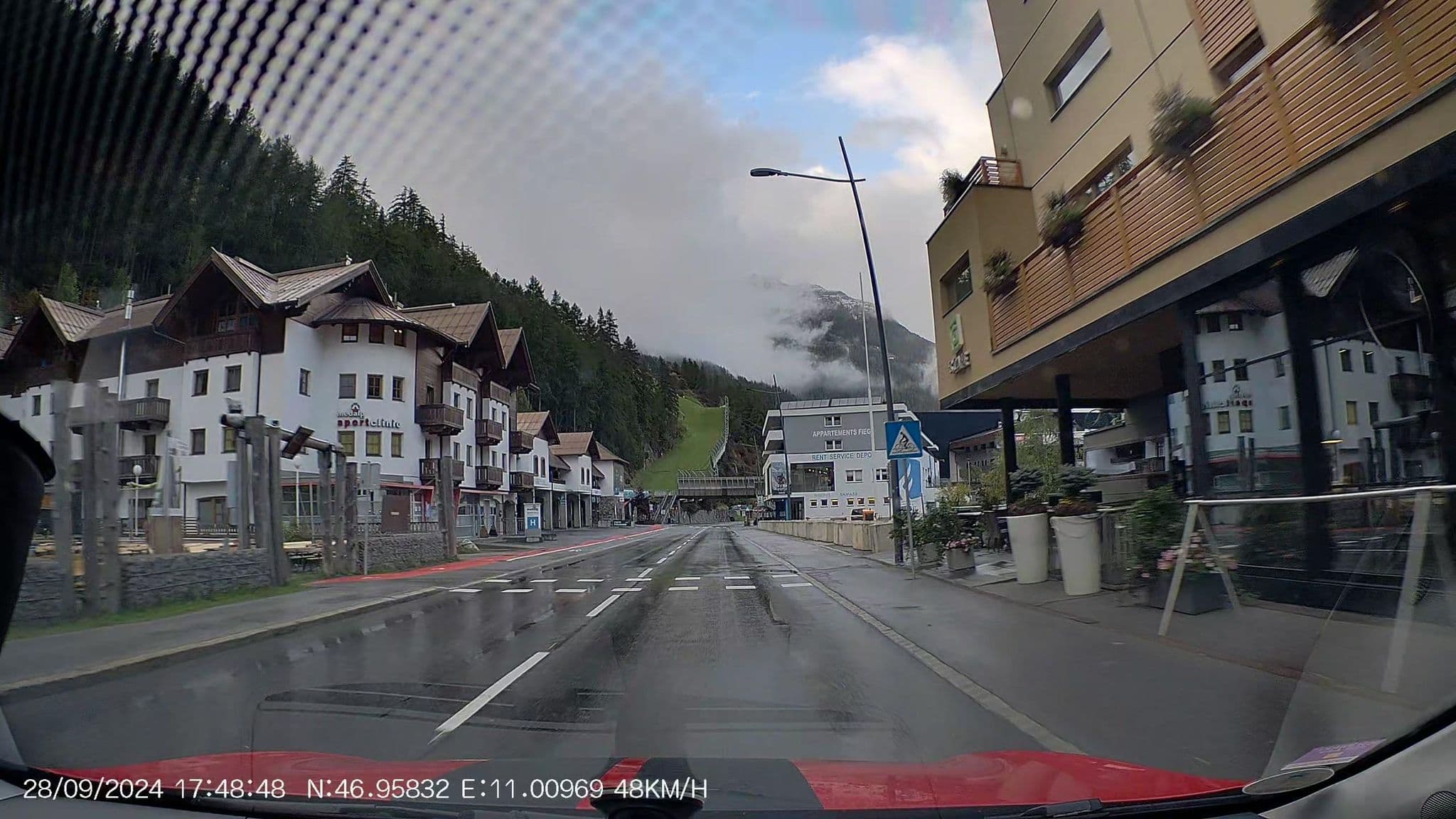 Street view near Bäckelarwirt, Sölden