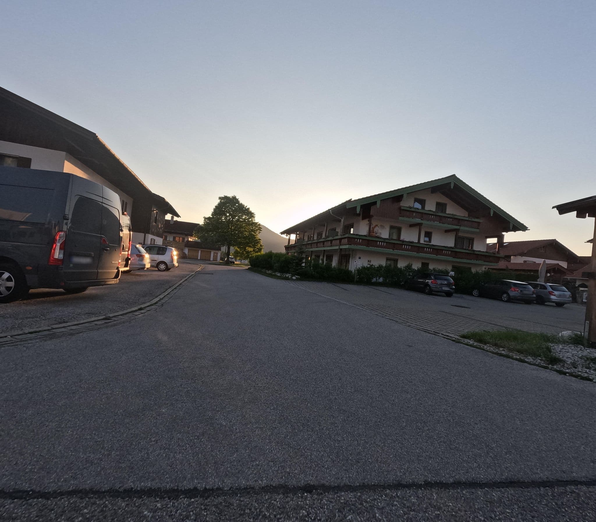 Street view near Apartmenthaus Sonnenschein, Inzell — © natebus (CC BY-SA · Mapillary)