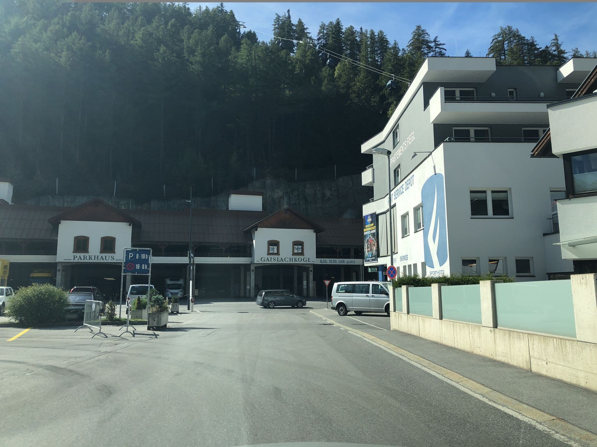Street view near Reinstadler, Sölden