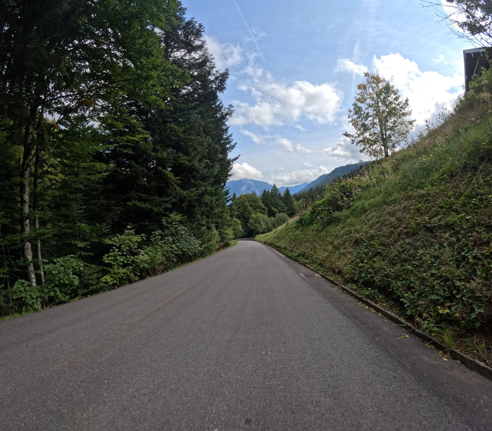 Street view near Blickner Alm, Ruhpolding — © natebus (CC BY-SA · Mapillary)