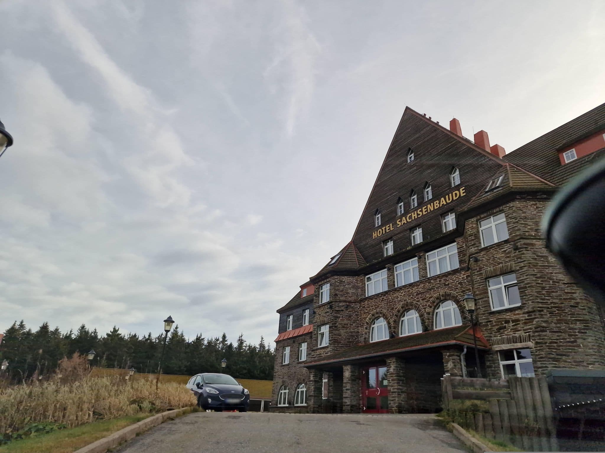 Street view near Naturhotel Sachsenbaude, Kurort Oberwiesenthal — © canislupus (CC BY-SA · Mapillary)
