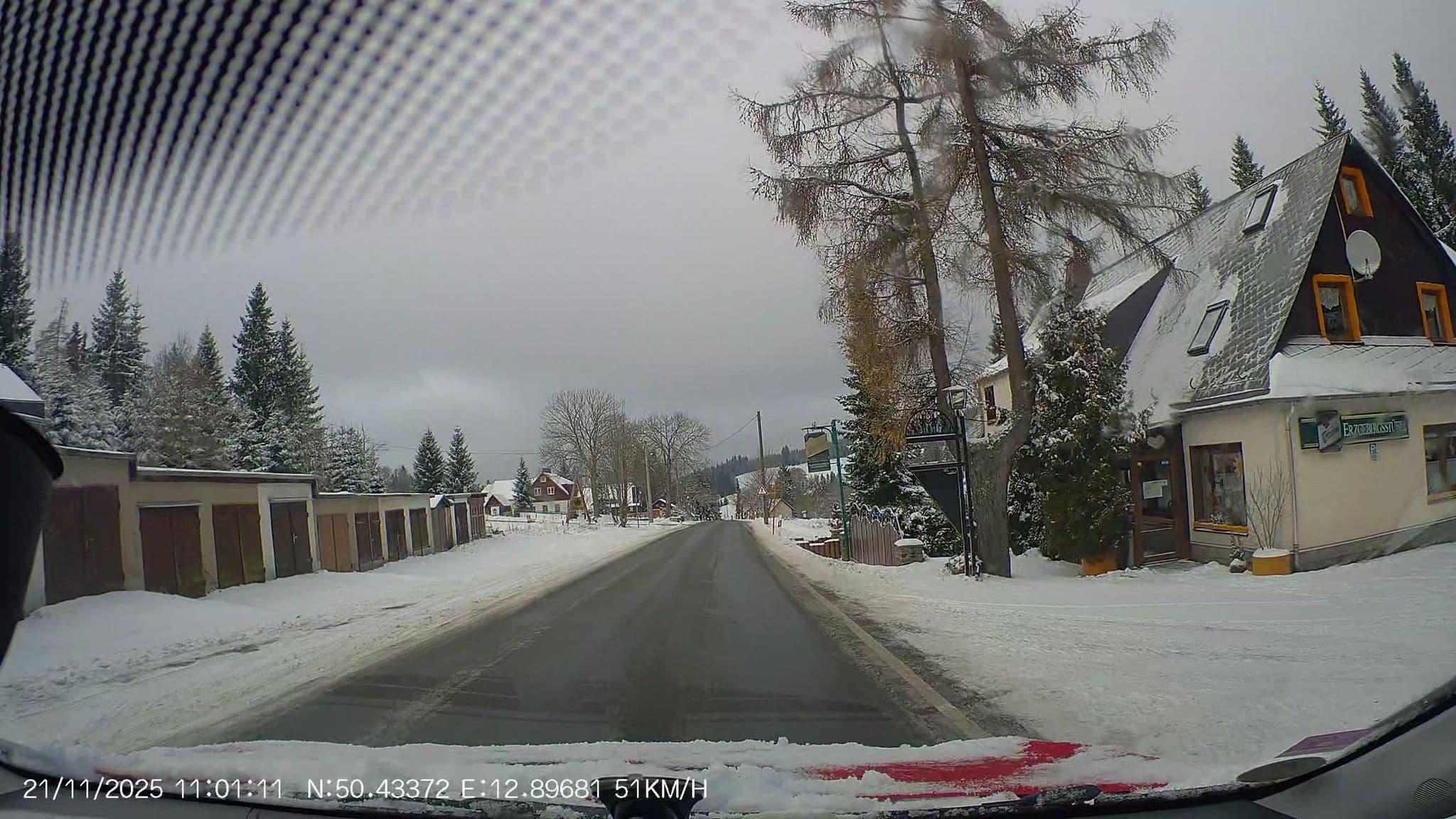 Street view near Landgasthof und Pension Erzgebirgsstübel Tellerhäuser, Kurort Oberwiesenthal — © AR88 (CC BY-SA · Mapillary)