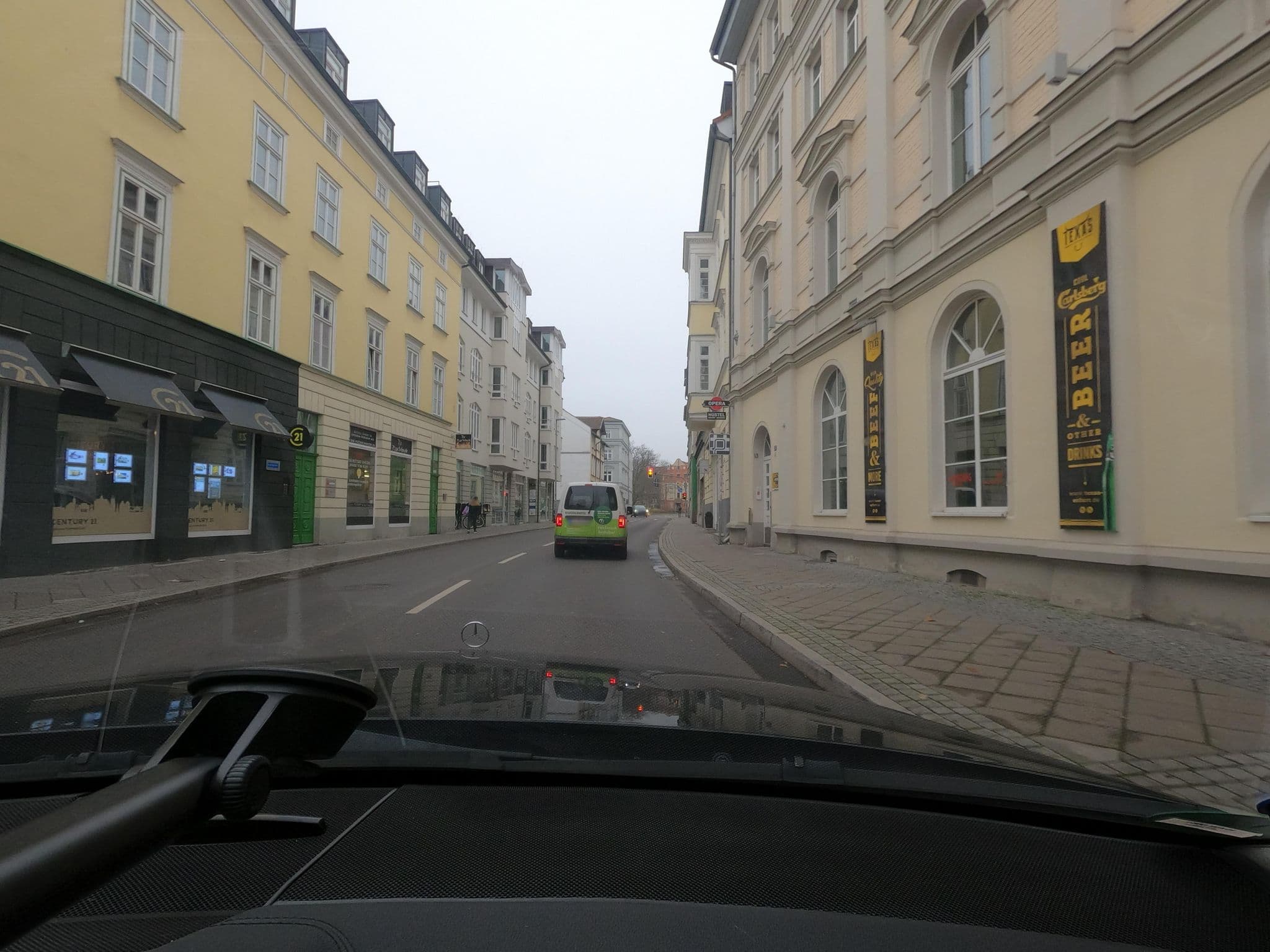Street view near Opera Hostel, Erfurt — © saschahaberkorn (CC BY-SA · Mapillary)