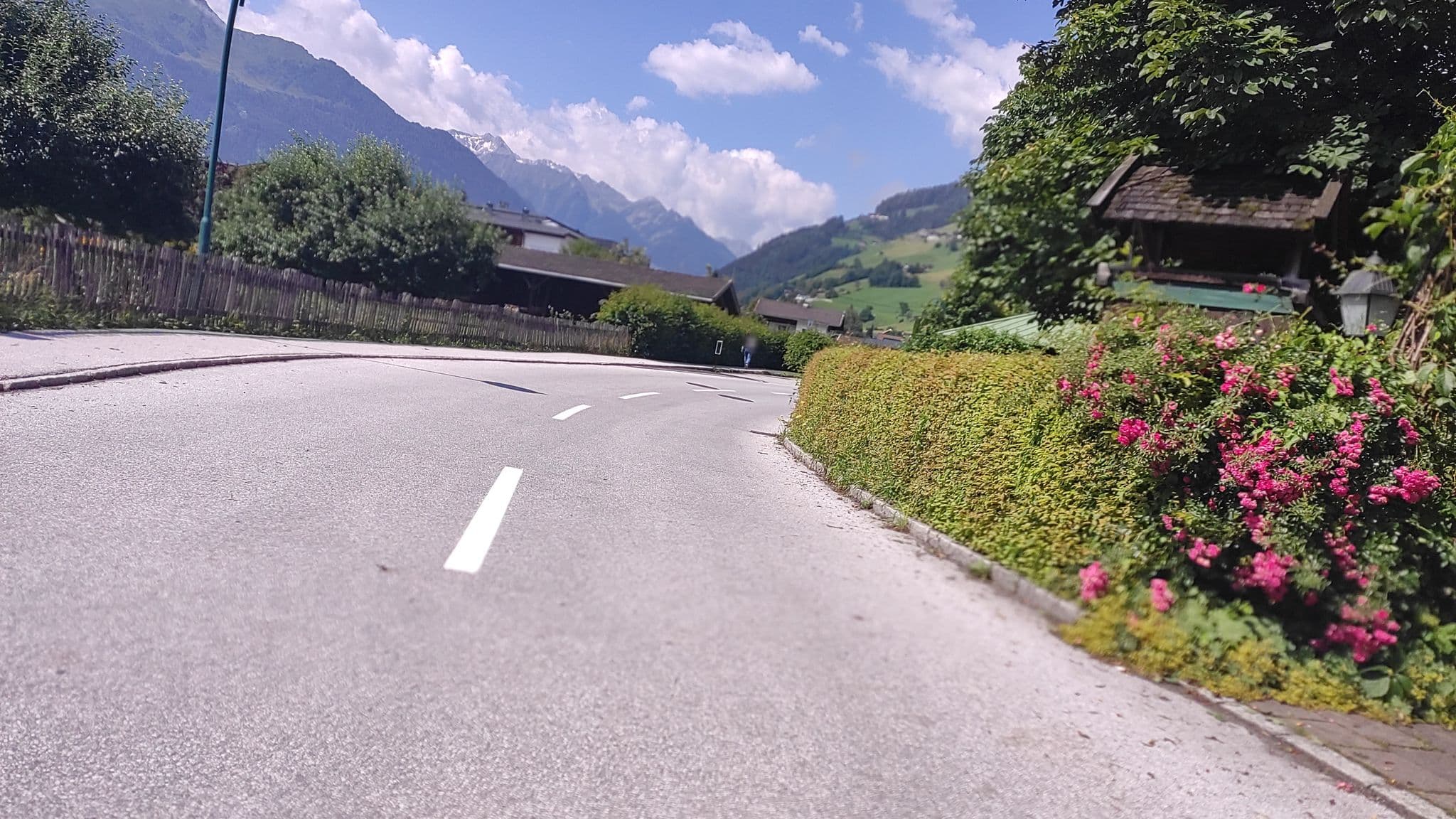 Street view near Hotel Senningerbräu, Bramberg am Wildkogel — © consens_verkehrsplanung (CC BY-SA · Mapillary)