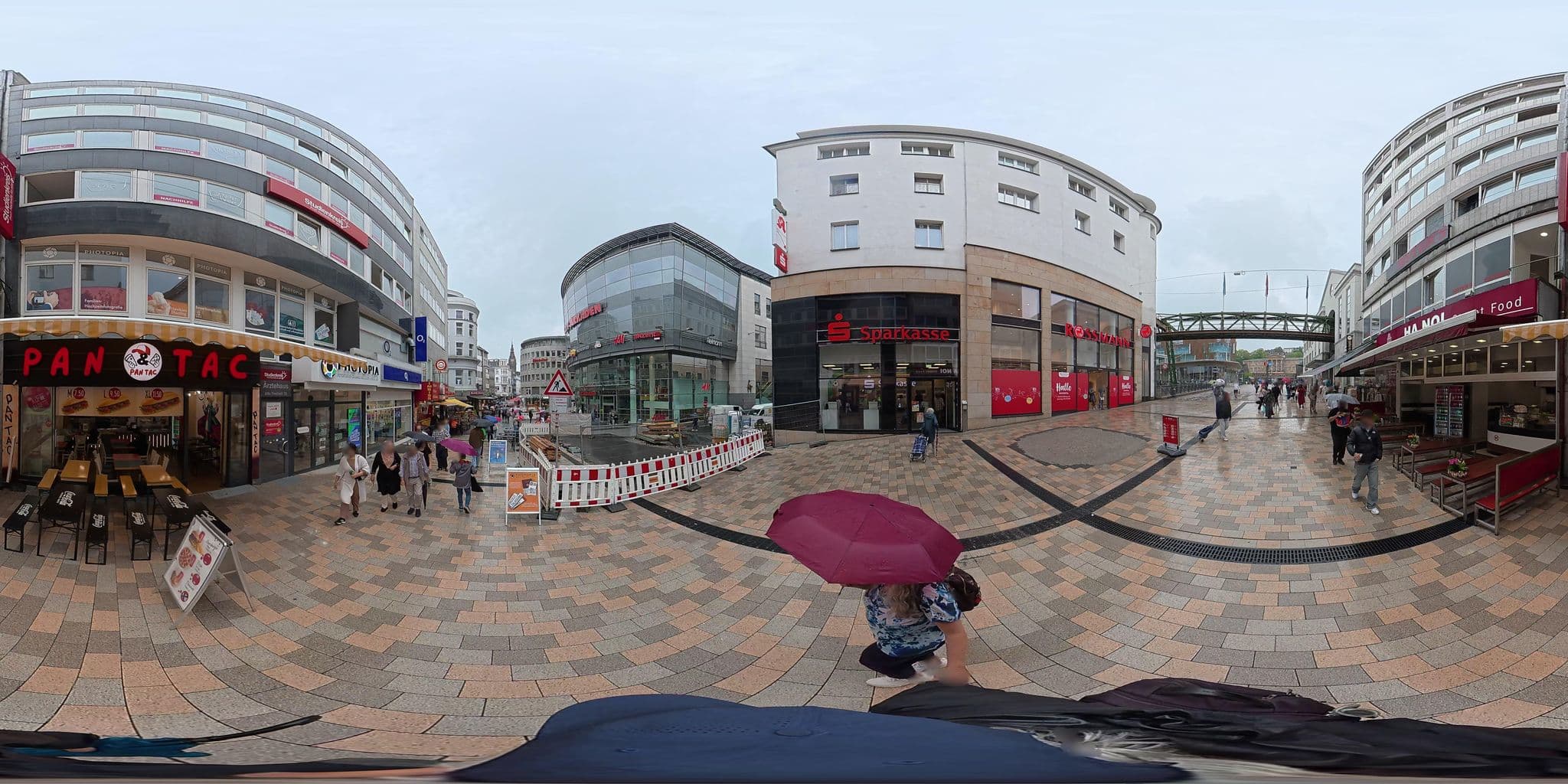 Street view near Hotel Astor, Wuppertal — © osmplus_org (CC BY-SA · Mapillary)