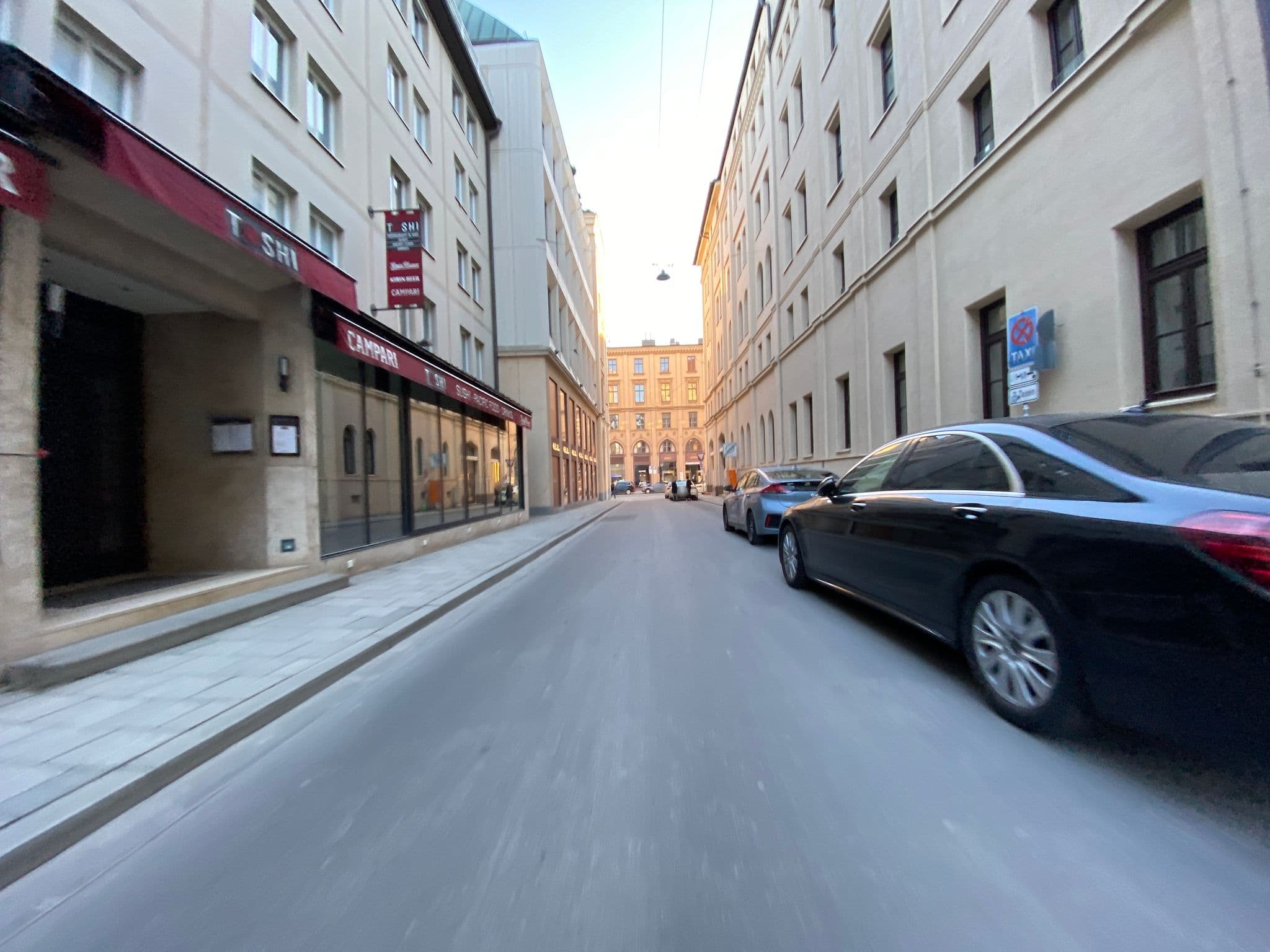 Street view near Hotel Vier Jahreszeiten Kempinski München, Munich