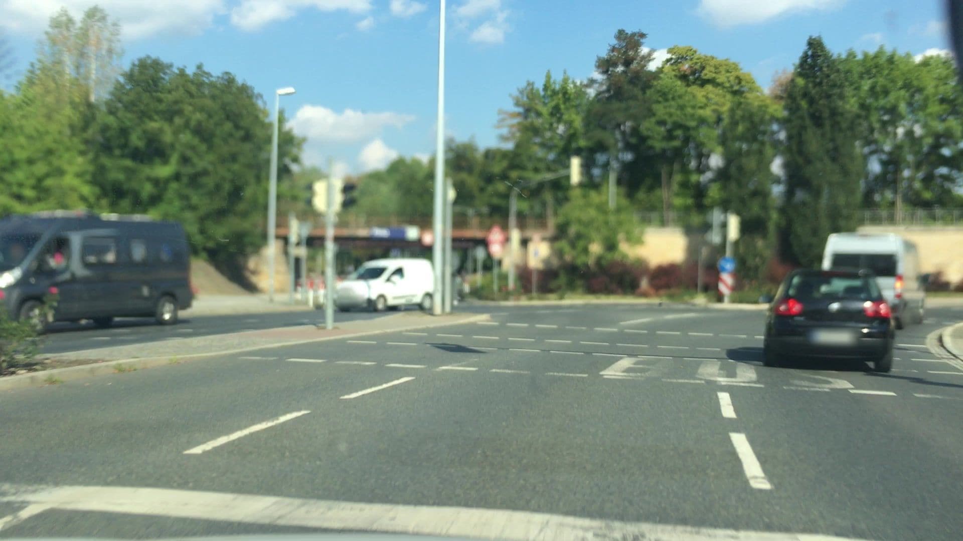 Street view near Sächsischer Hof, Pirna — © lvl5 (CC BY-SA · Mapillary)
