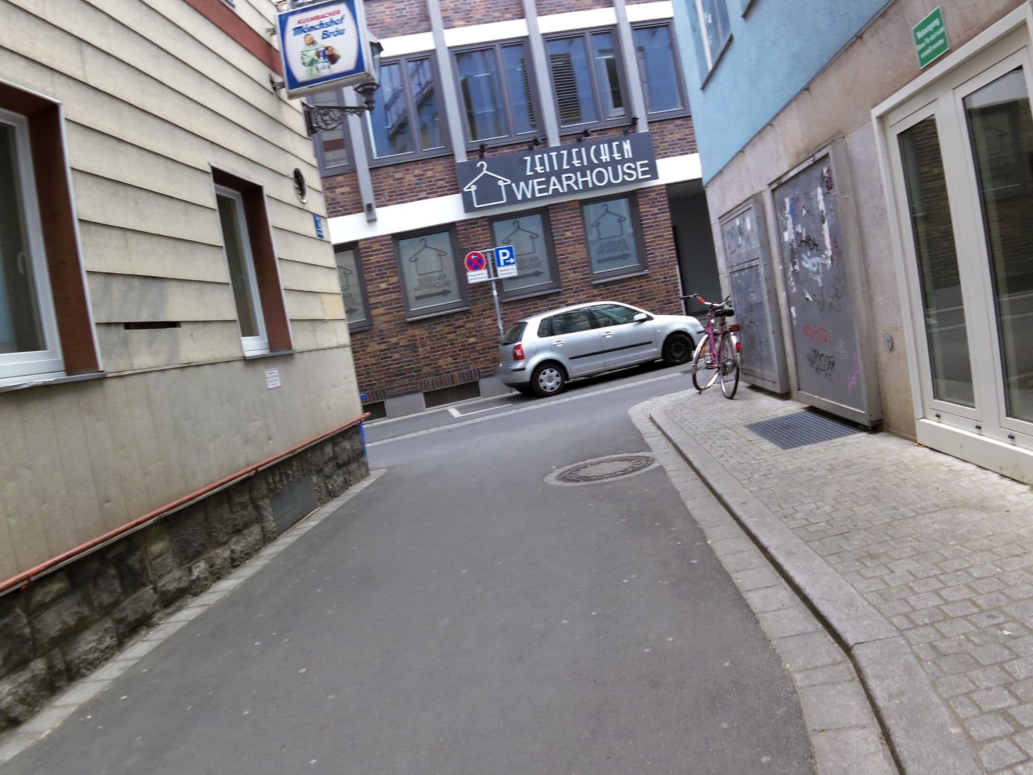 Street view near Emilia Boutique Hotel, Würzburg — © zoegglmeyr (CC BY-SA · Mapillary)