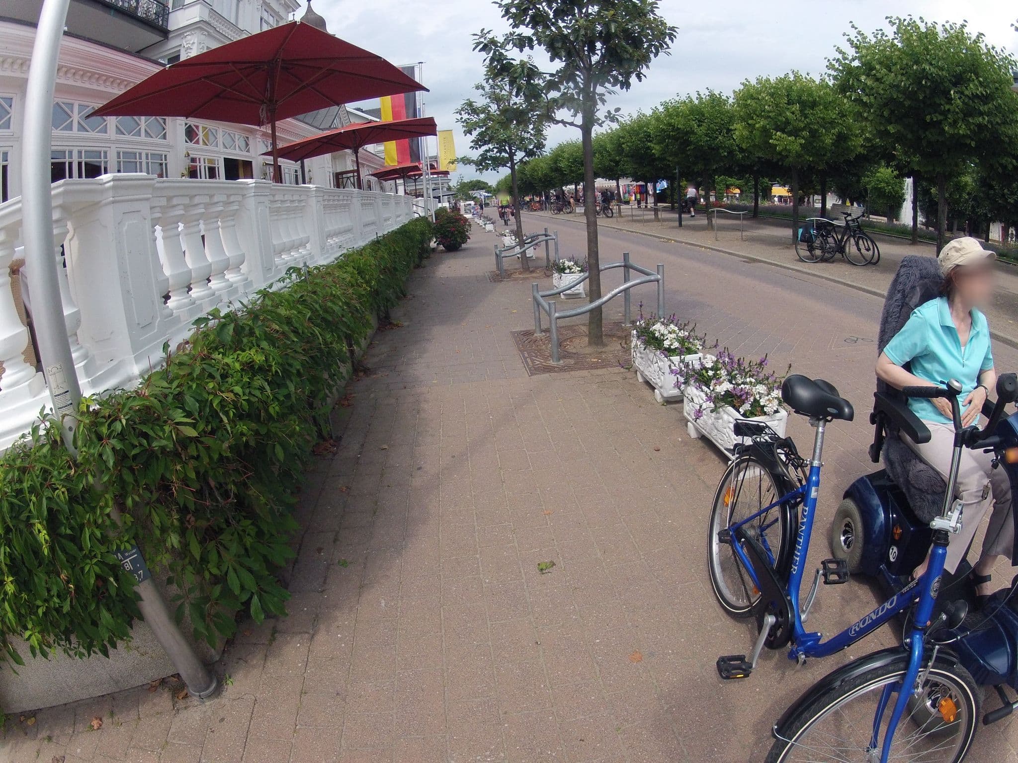 Street view near Ahlbecker Hof, Seebad Heringsdorf — © fahrradfahrer (CC BY-SA · Mapillary)