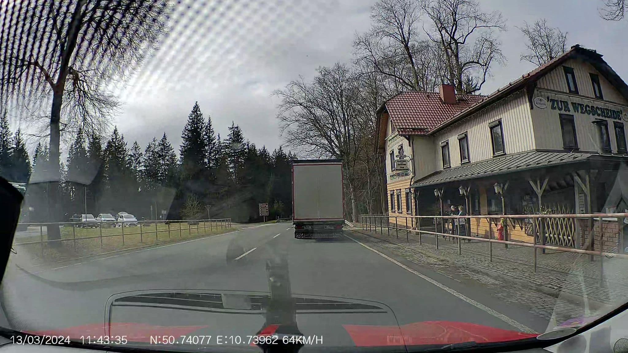 Street view near Zur Wegscheide, Oberhof — © AR88 (CC BY-SA · Mapillary)