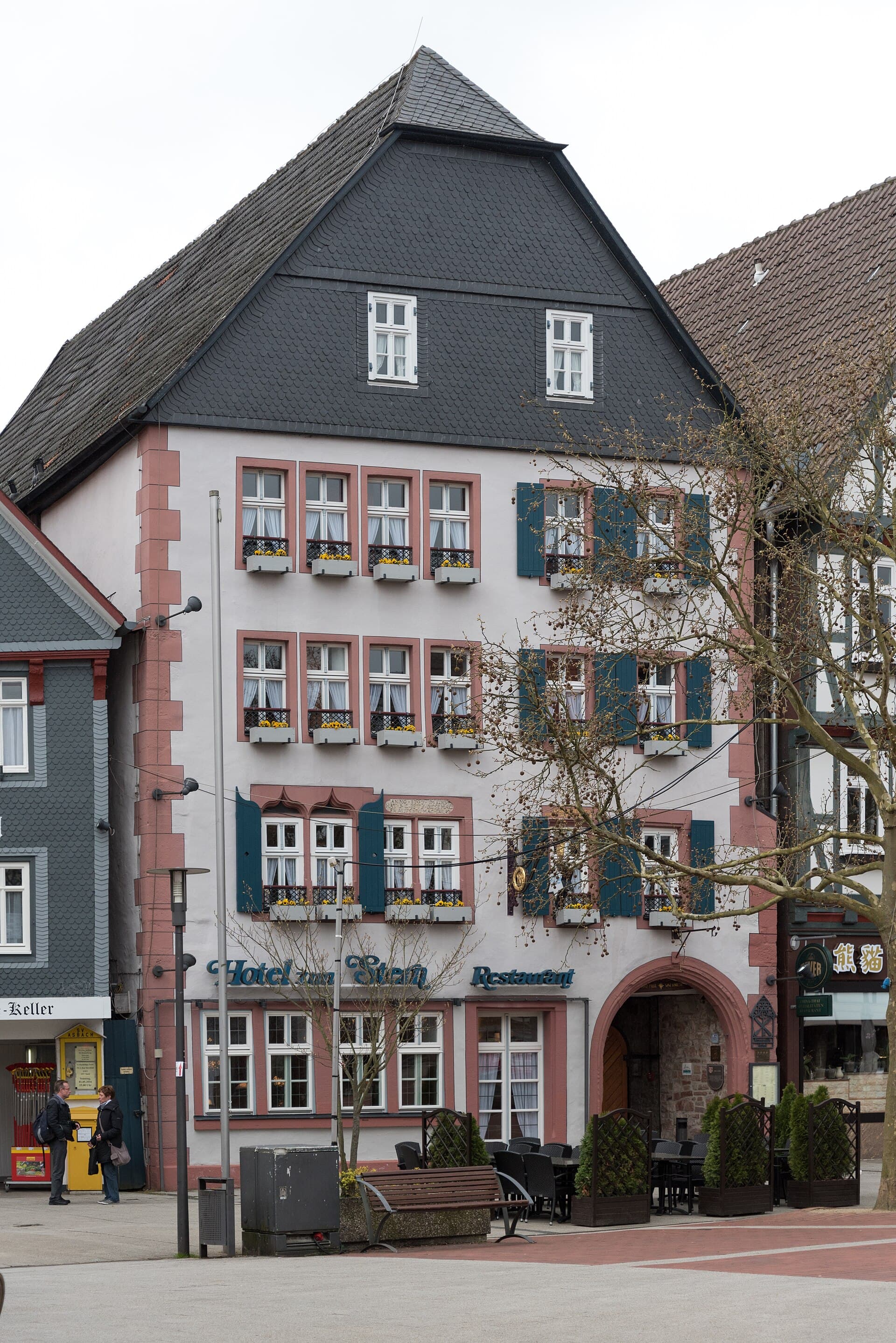 Hotel Zum Stern (via Wikimedia Commons, CC BY-SA 4.0)
