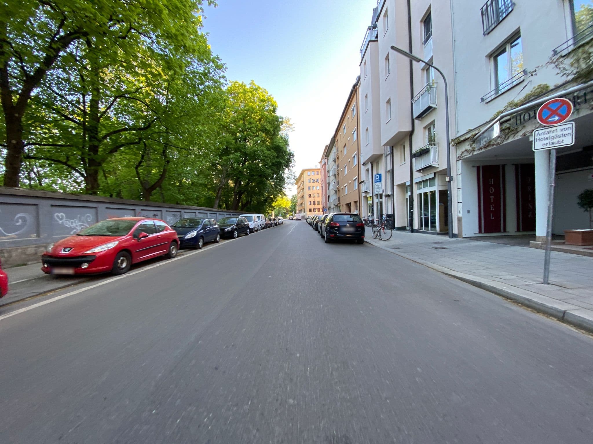 Street view near Hotel Prinz, Munich