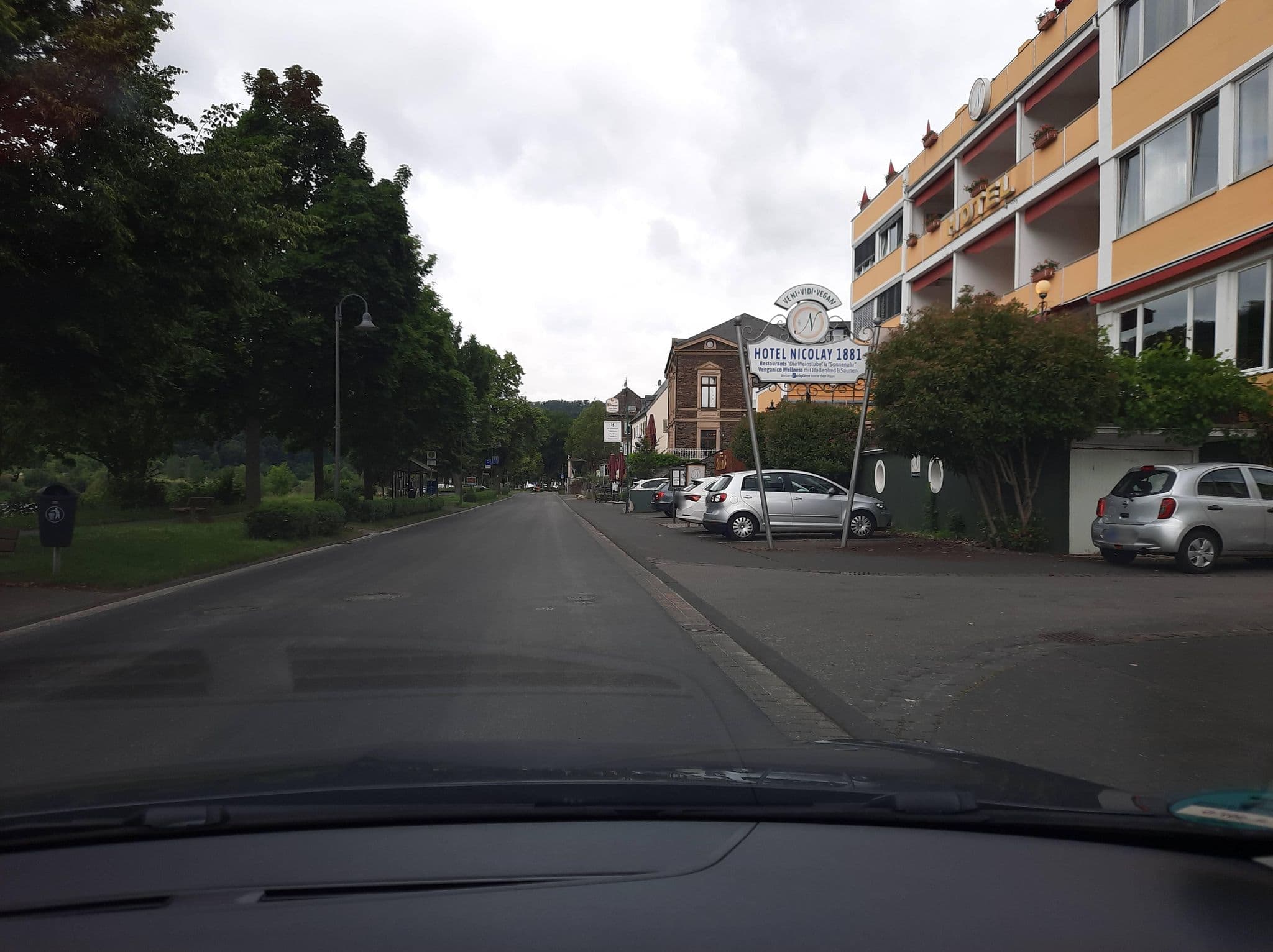 Street view near Vegan Hotel Nicolay 1881, Zeltingen-Rachtig — © Lowiekse (CC BY-SA · Mapillary)