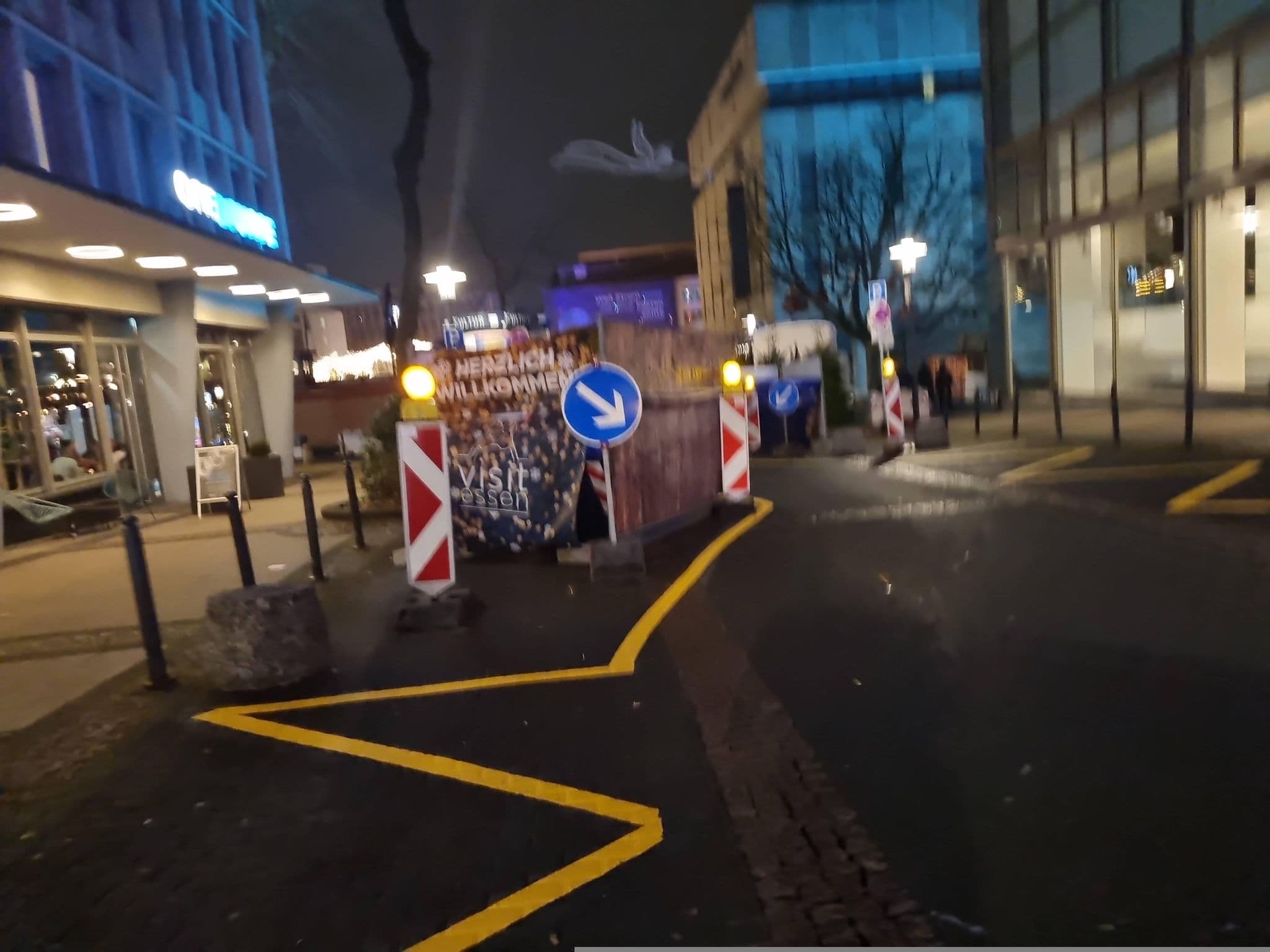 Street view near Motel One, Essen — © dsmm (CC BY-SA · Mapillary)
