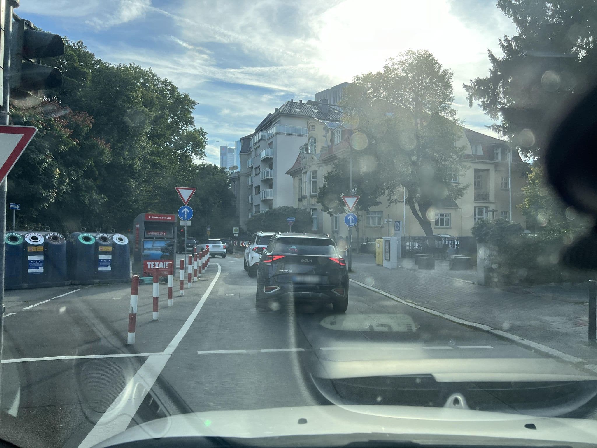 Street view near The Suite Garden, Frankfurt am Main