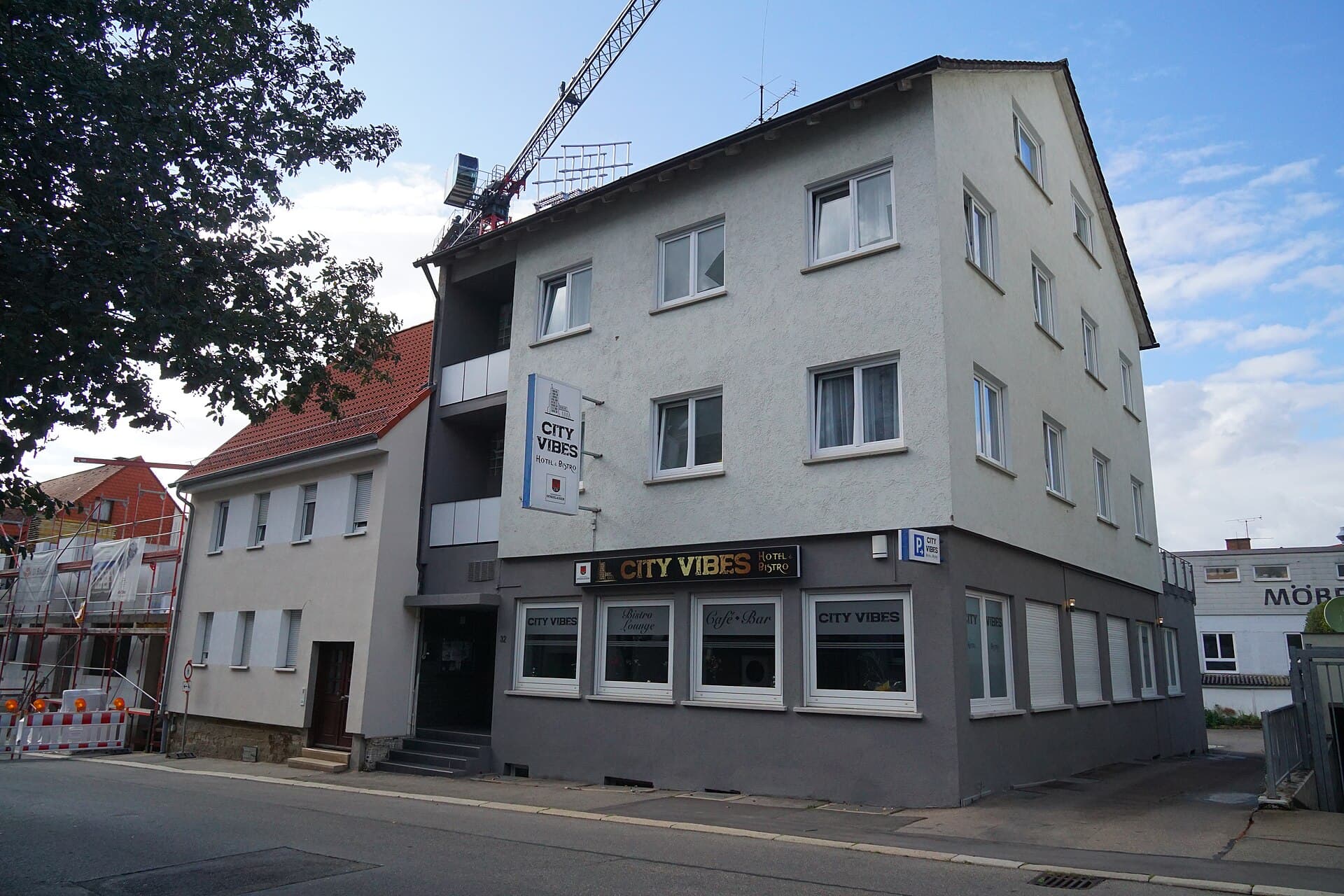 City Vibes (via Wikimedia Commons, CC BY-SA 3.0)