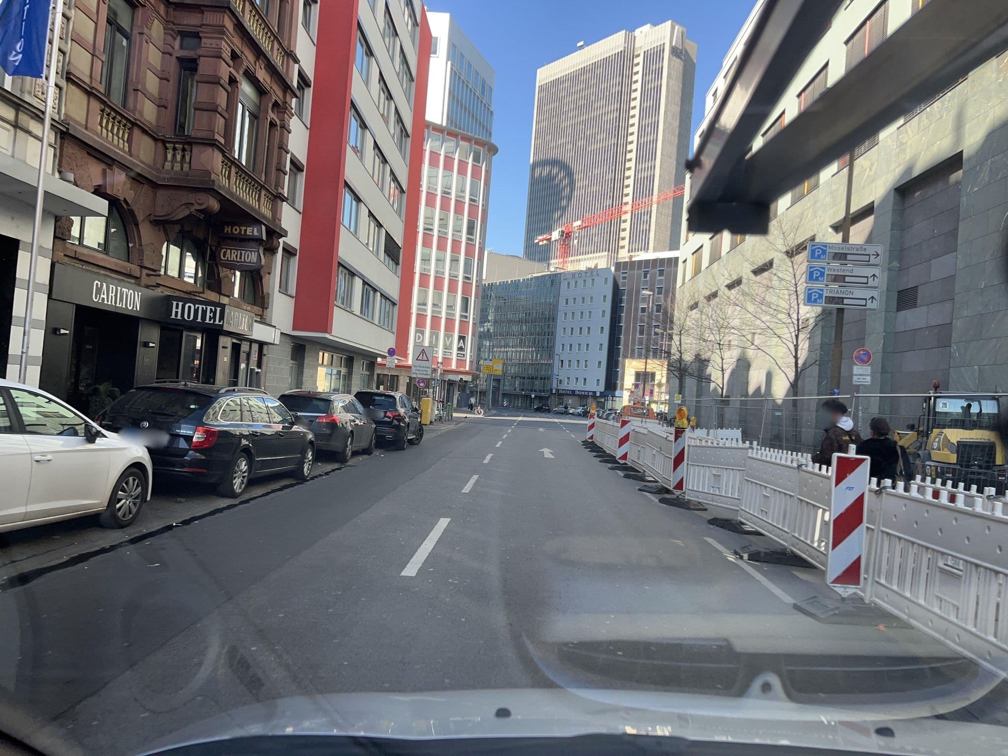 Street view near Carlton, Frankfurt am Main — © robffm (CC BY-SA · Mapillary)