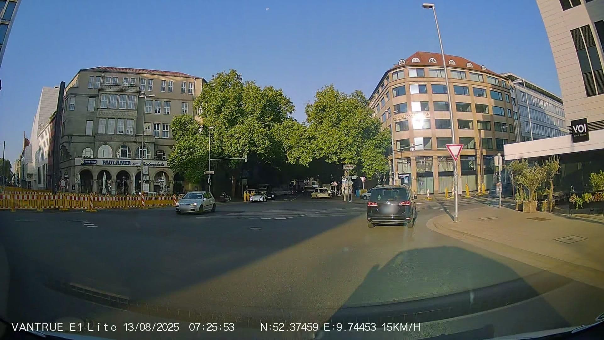Street view near Hotel am Thielenplatz, Oststadt — © Hightower- (CC BY-SA · Mapillary)