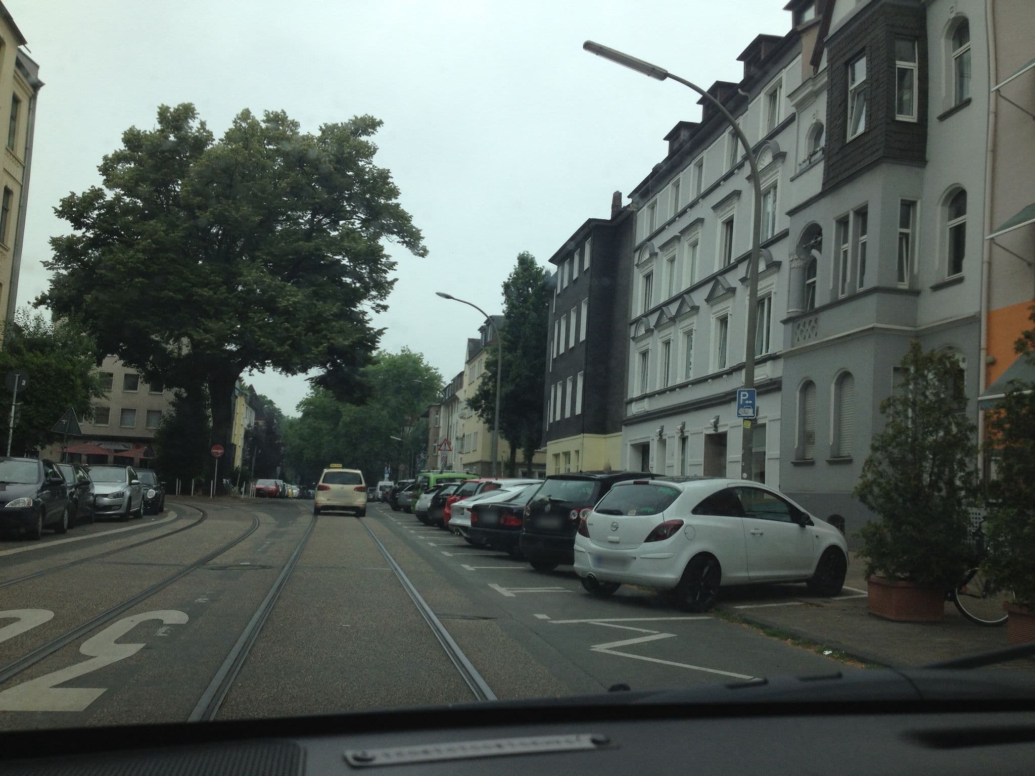 Street view near Hotel Fürst Garden, Dortmund — © antikerritter (CC BY-SA · Mapillary)