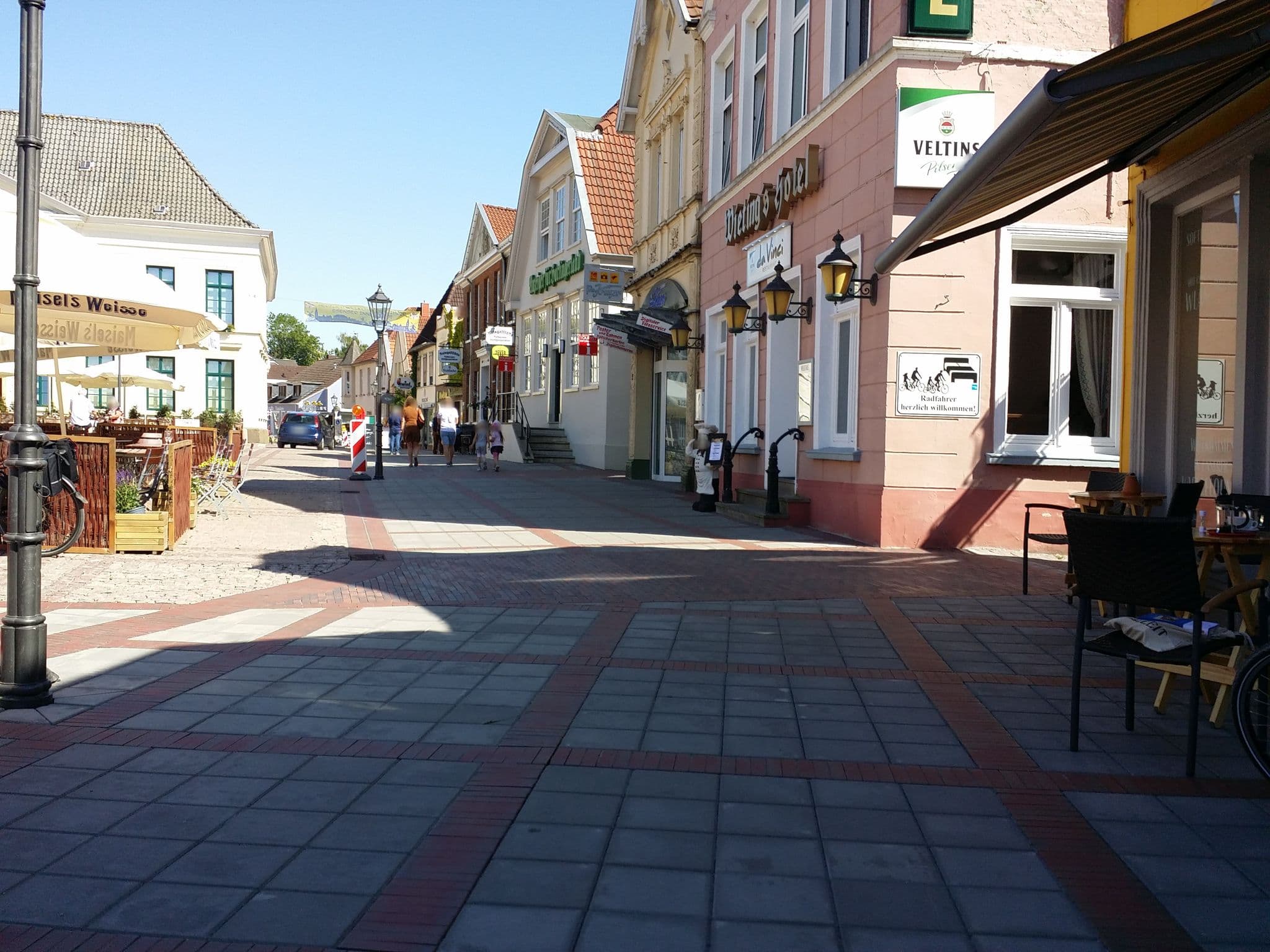 Street view near Wietings Hotel, Esens — © abmap (CC BY-SA · Mapillary)