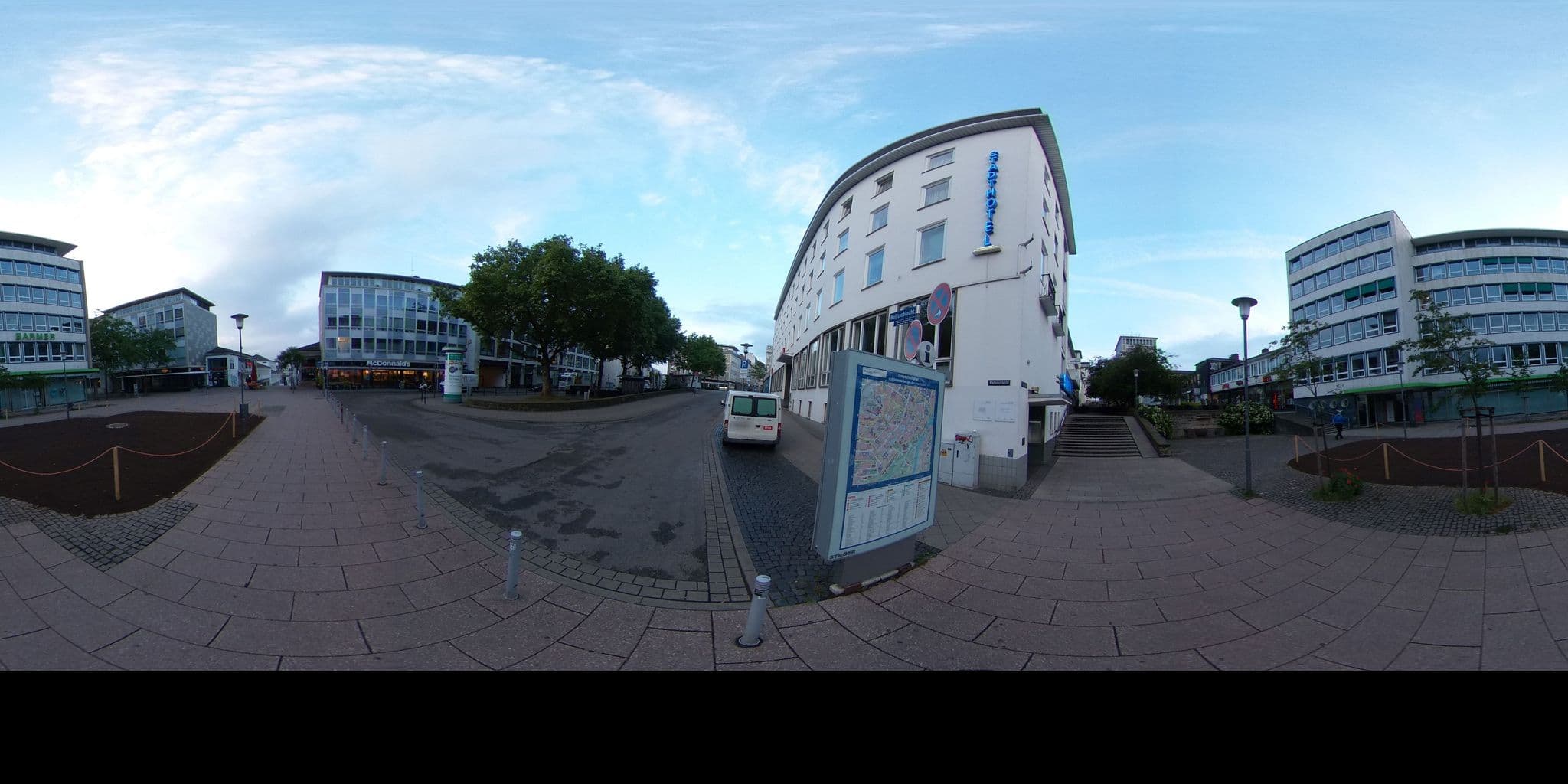 Street view near Stadthotel, Kassel — © mura (CC BY-SA · Mapillary)