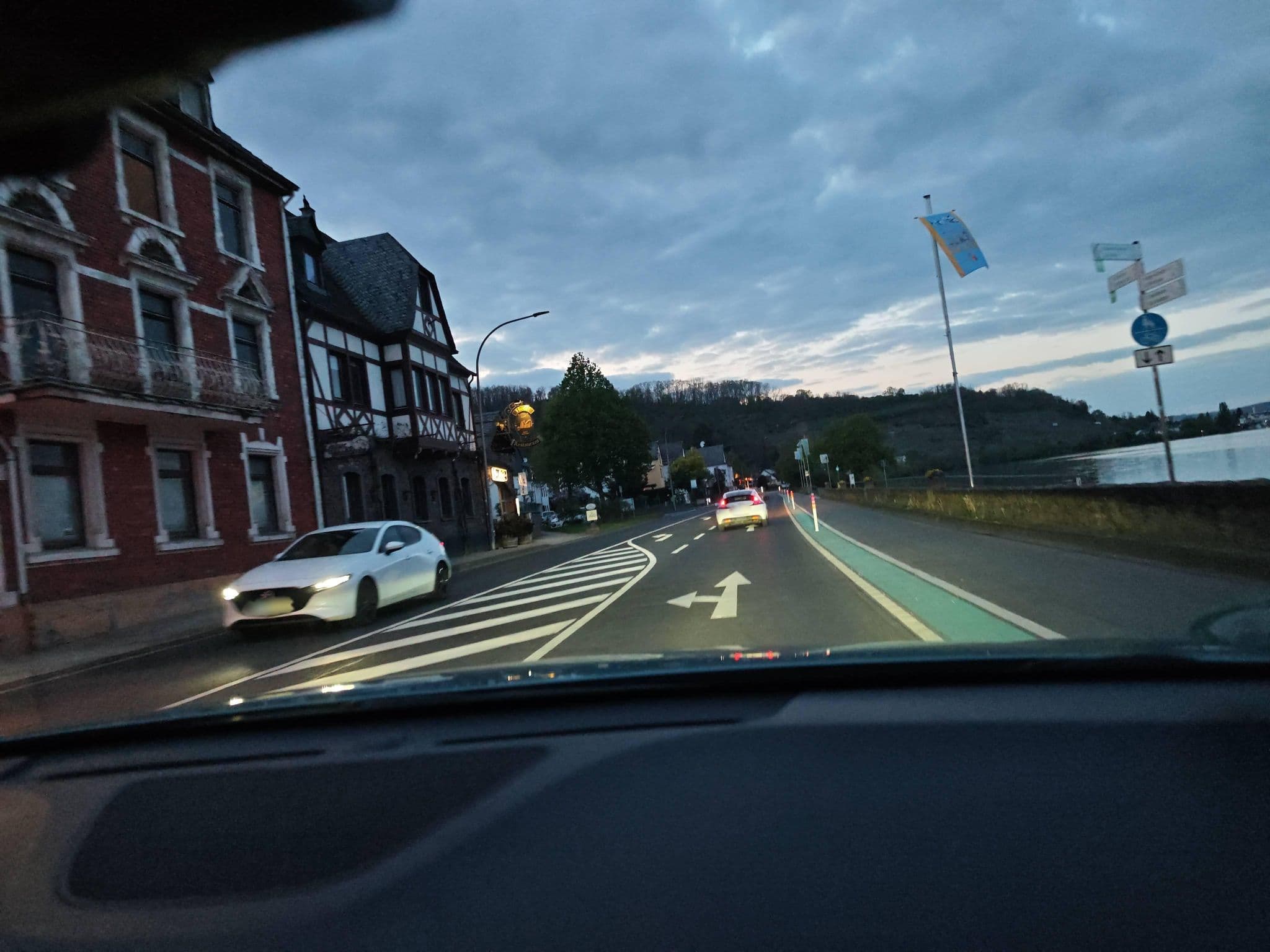 Street view near Hotel Kreuter, Koblenz — © stili (CC BY-SA · Mapillary)