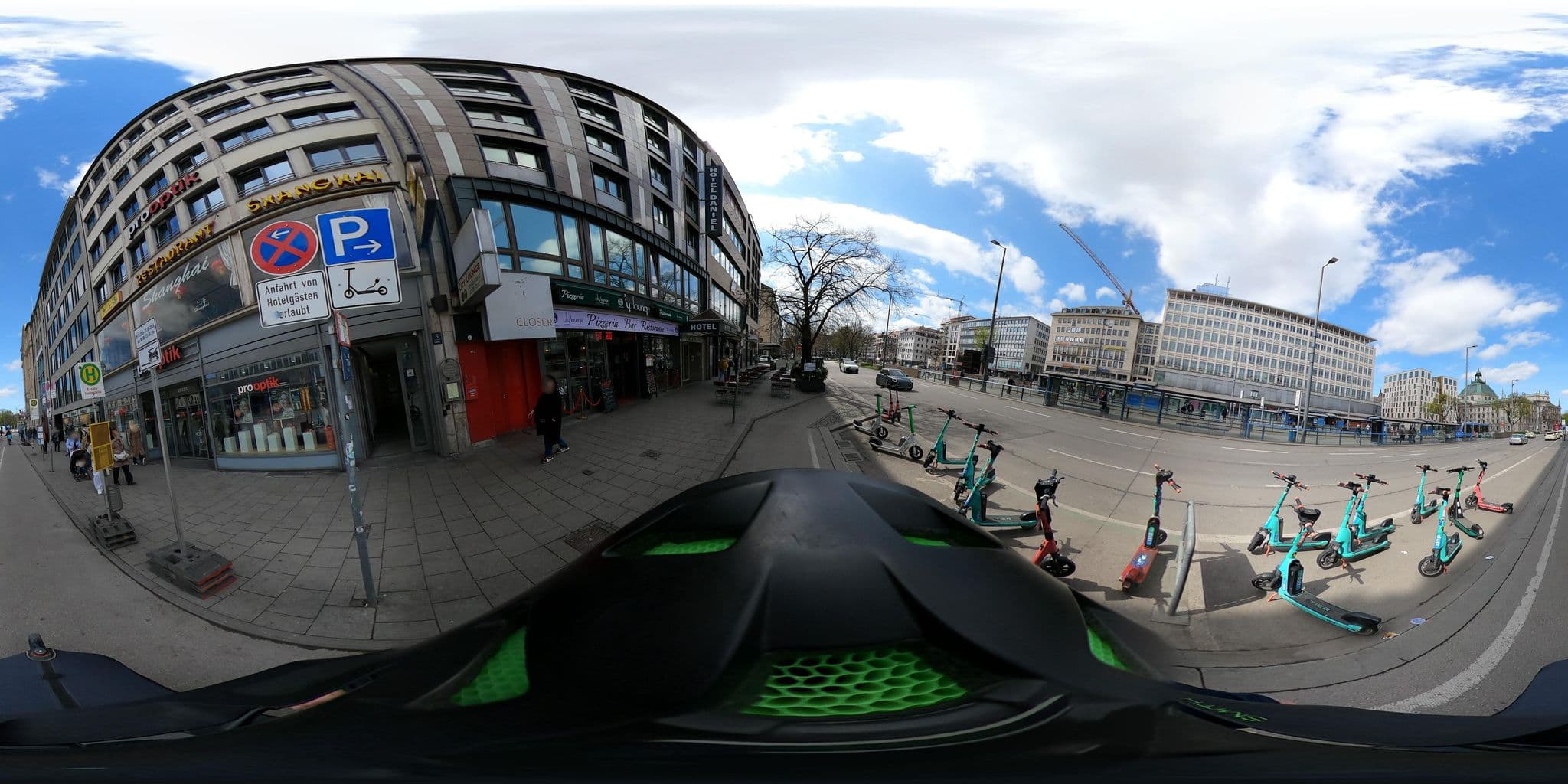 Street view near Hotel Daniel, Munich