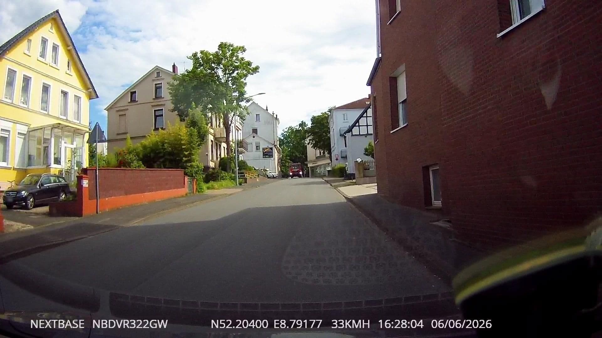 Street view near Haus Knollmann, Bad Oeynhausen — © derlipper (CC BY-SA · Mapillary)