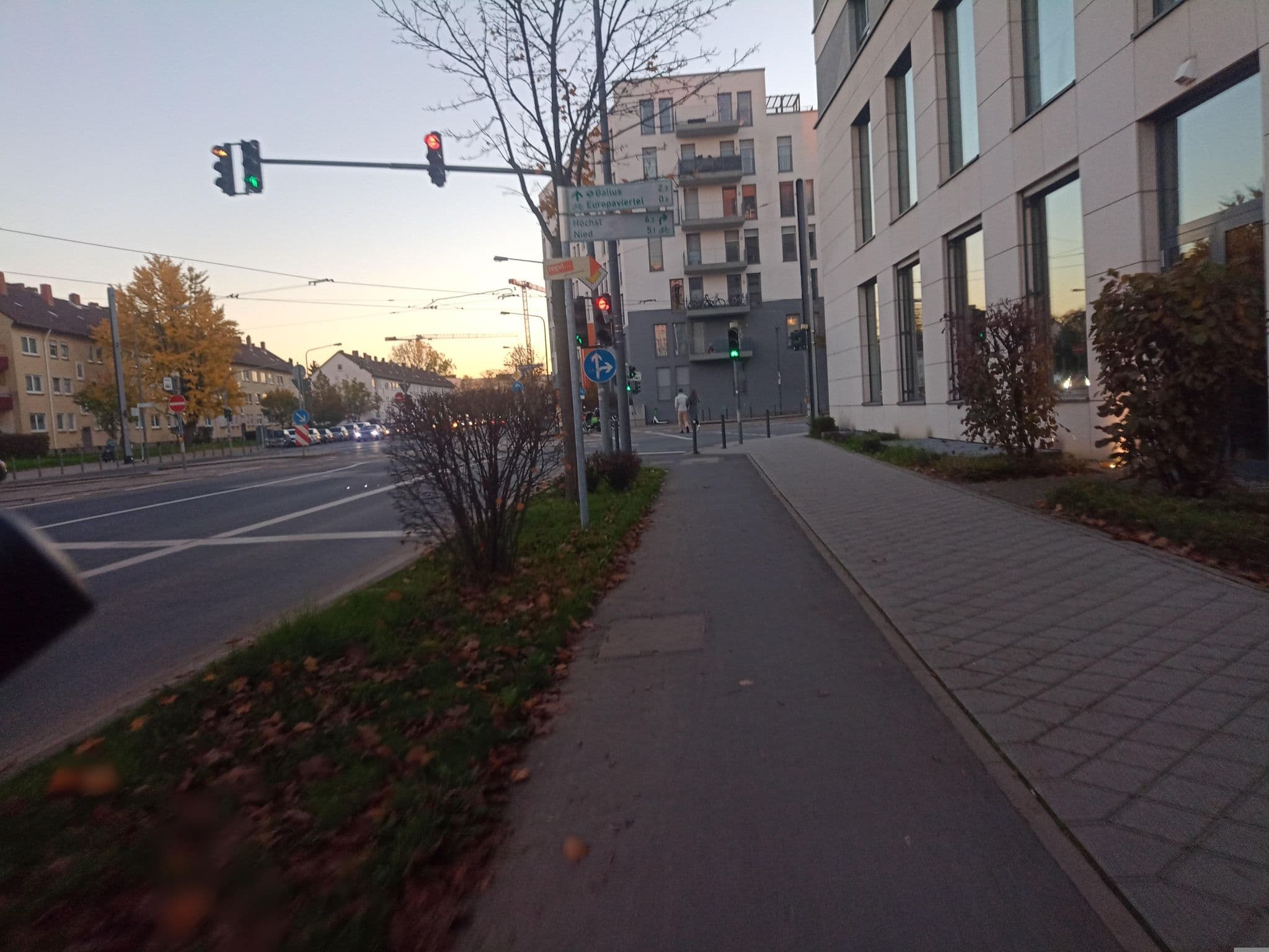 Street view near Best Western Plus Welcome Hotel, Gallus — © sungedoul (CC BY-SA · Mapillary)