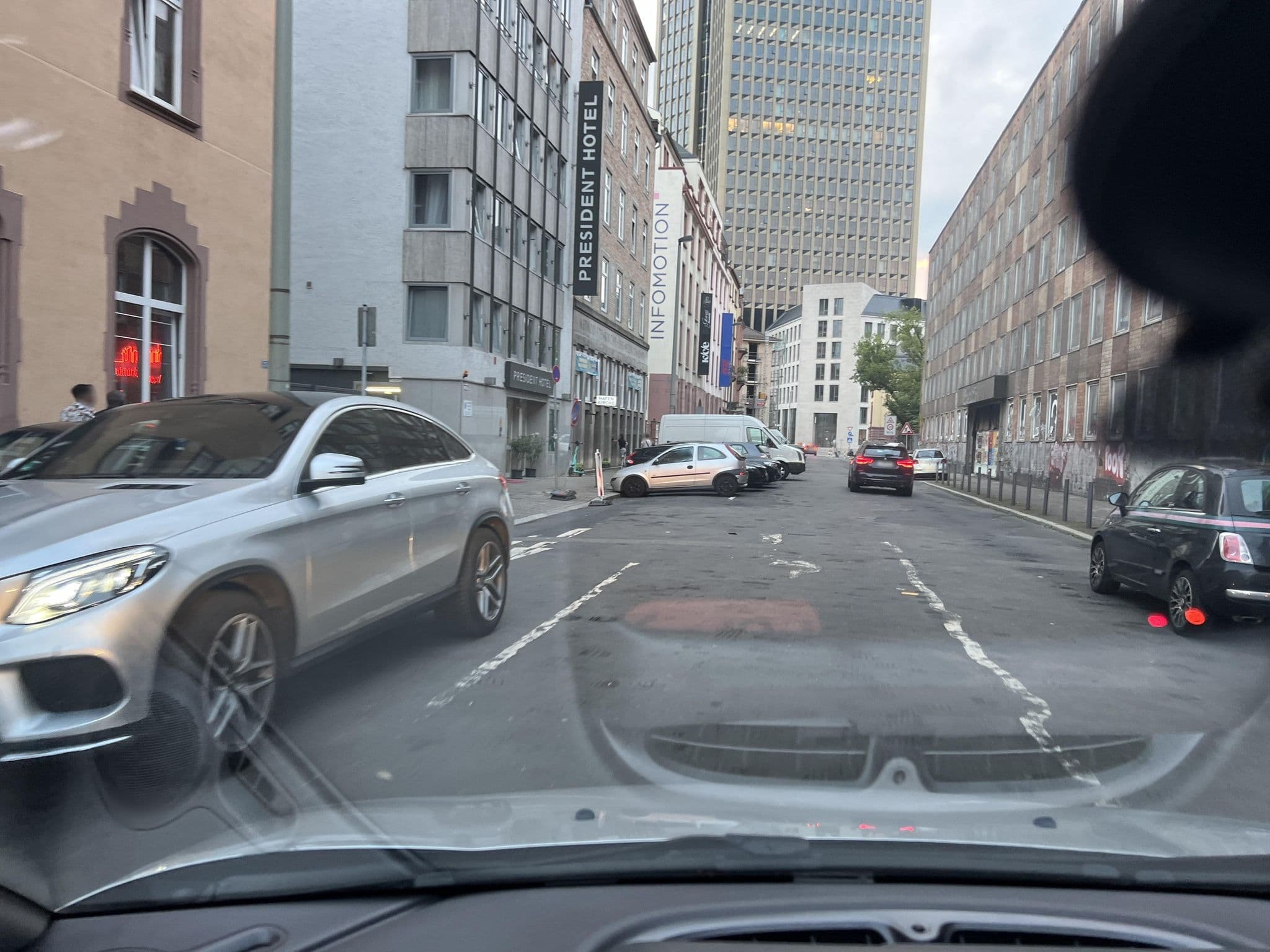 Street view near President Hotel, Frankfurt am Main