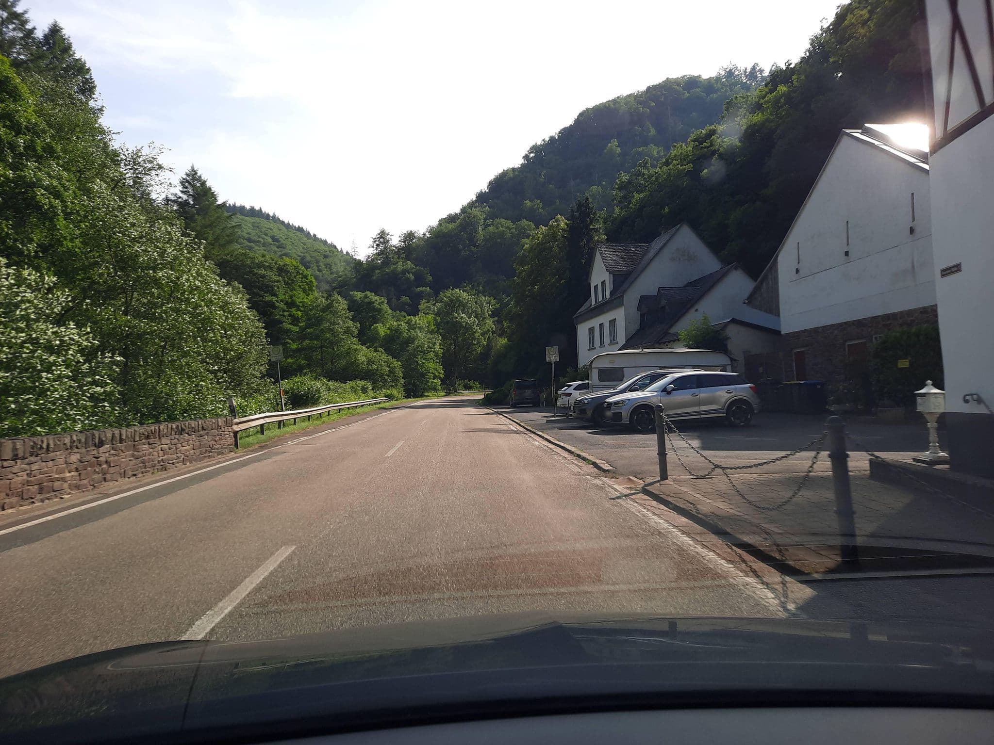 Street view near Beurener Mühle, Bullay — © Lowiekse (CC BY-SA · Mapillary)