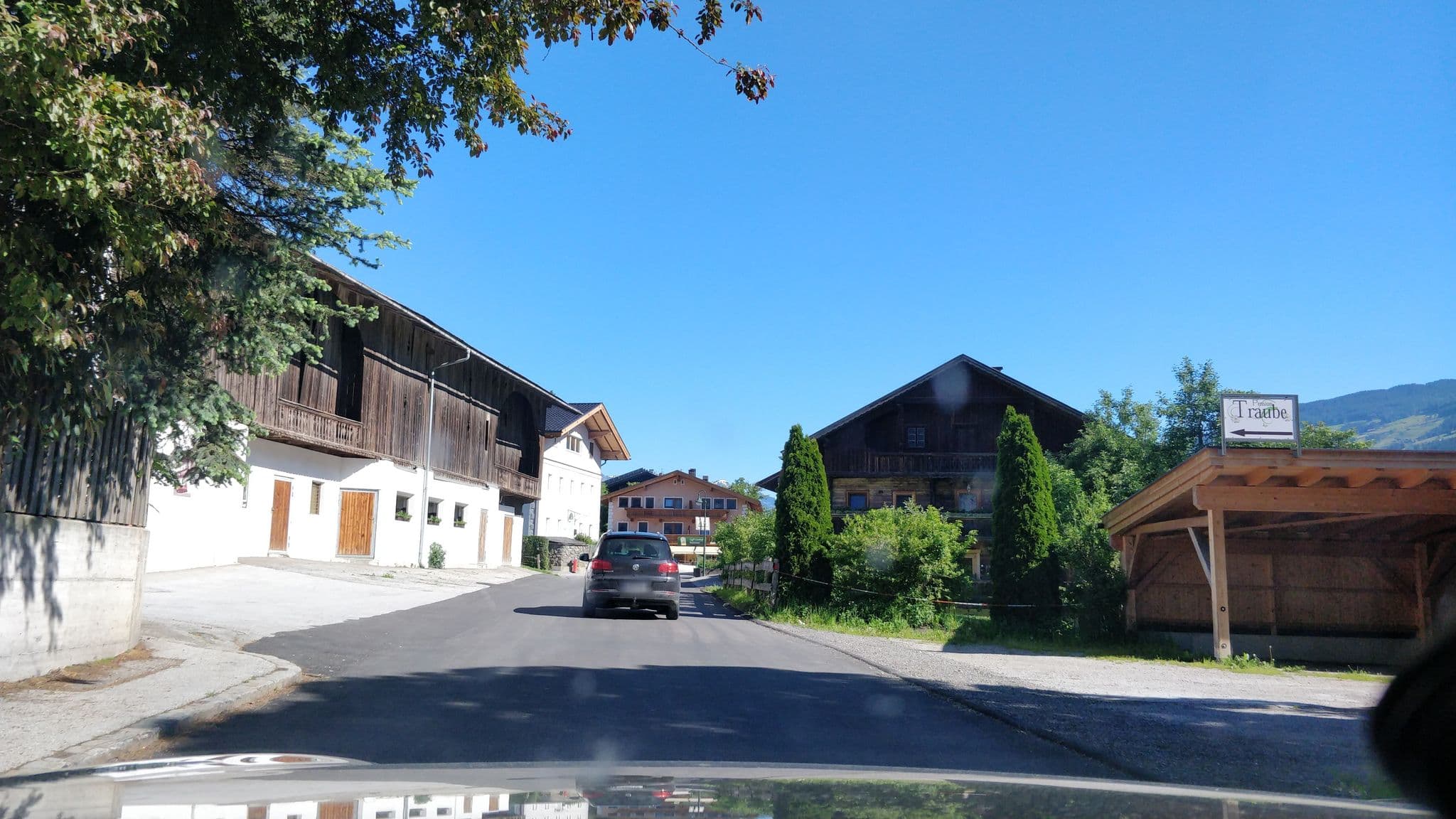 Street view near Pension Traube, Kapfing — © rcollins (CC BY-SA · Mapillary)