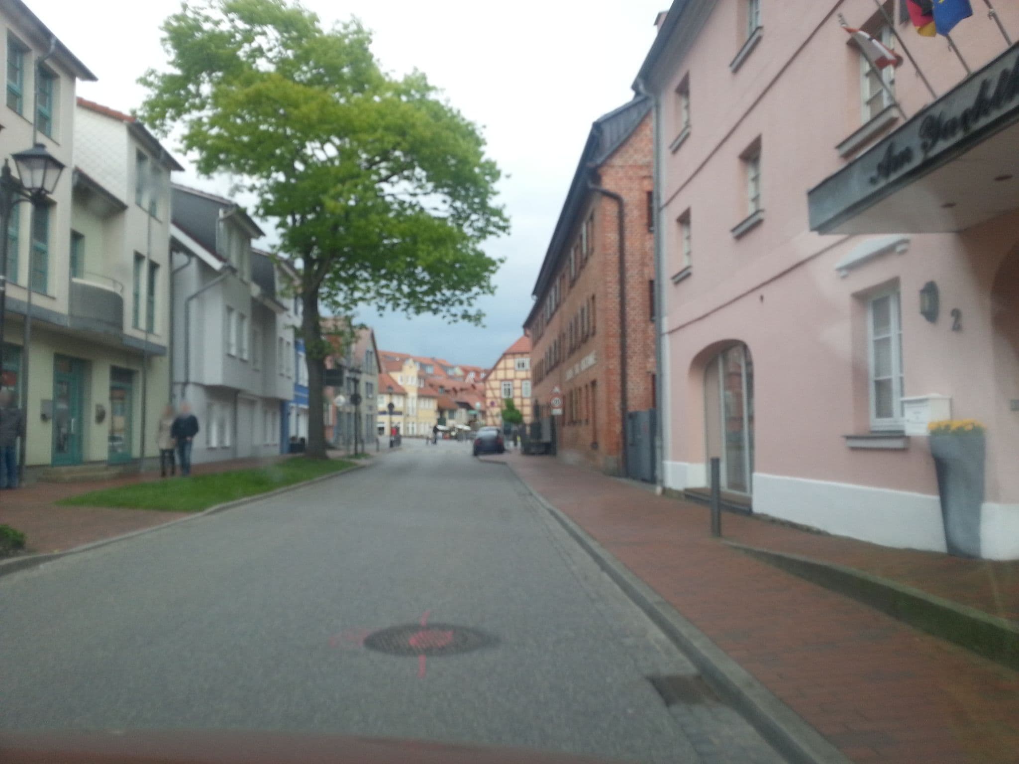 Street view near Hotel am Yachthafen, Waren — © mkw (CC BY-SA · Mapillary)