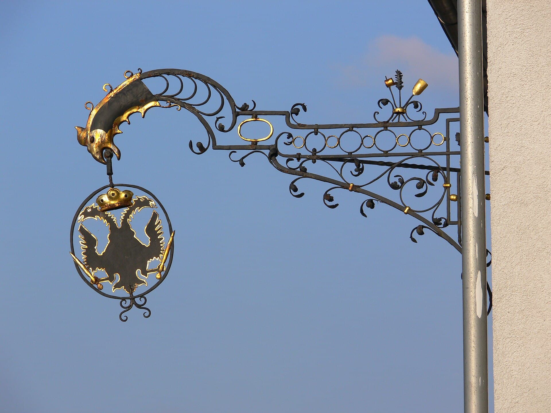 Hotel-Gasthaus Adler (via Wikimedia Commons, CC BY 3.0)