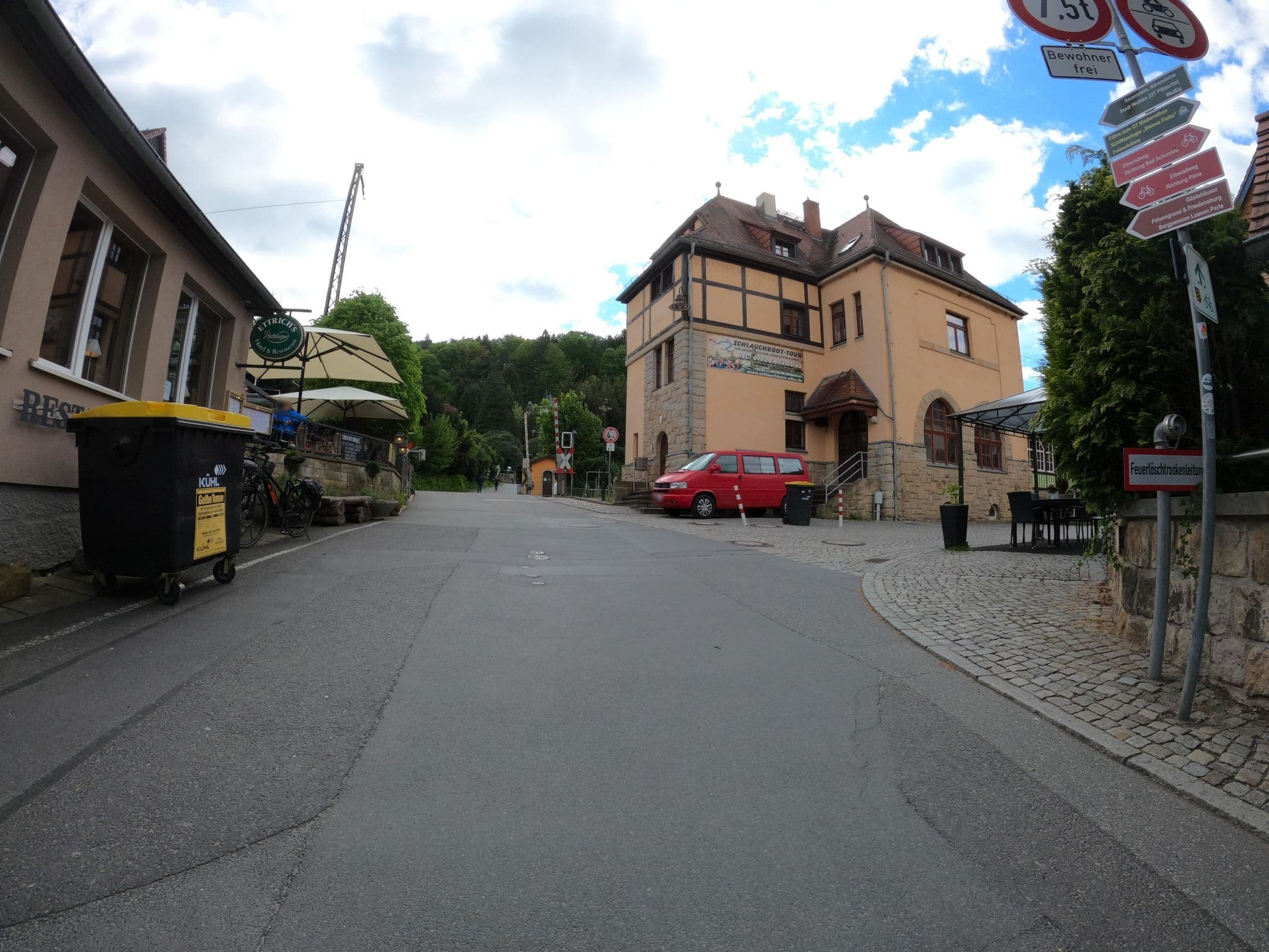 Street view near Ettrich's Hotel und Restaurant, Stadt Wehlen — © masterofnoroad (CC BY-SA · Mapillary)